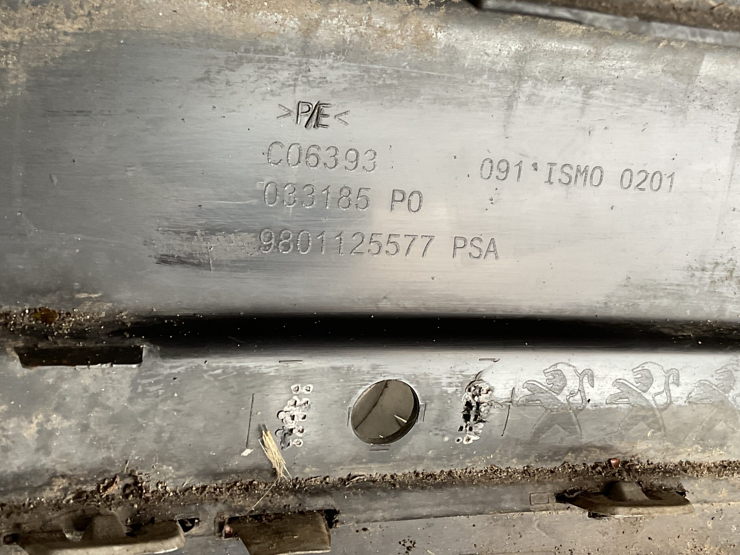 Bumper Peugeot 2008 12-17 pdc 9801125577 Achterbumper F6-15971z