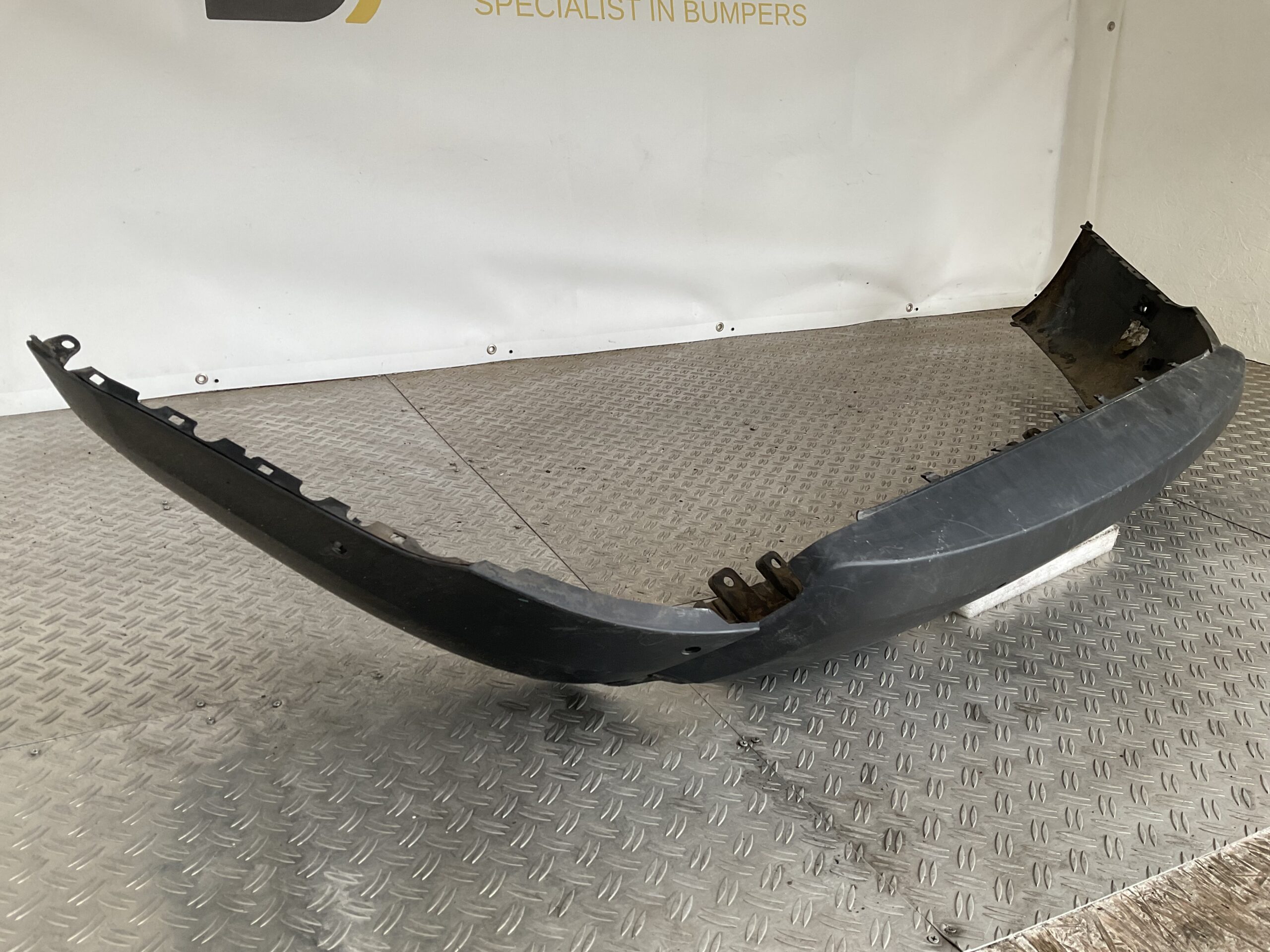 Bumper Land Rover Discovery 16-24 HY32-17D781 Achterbumper F6-15956z