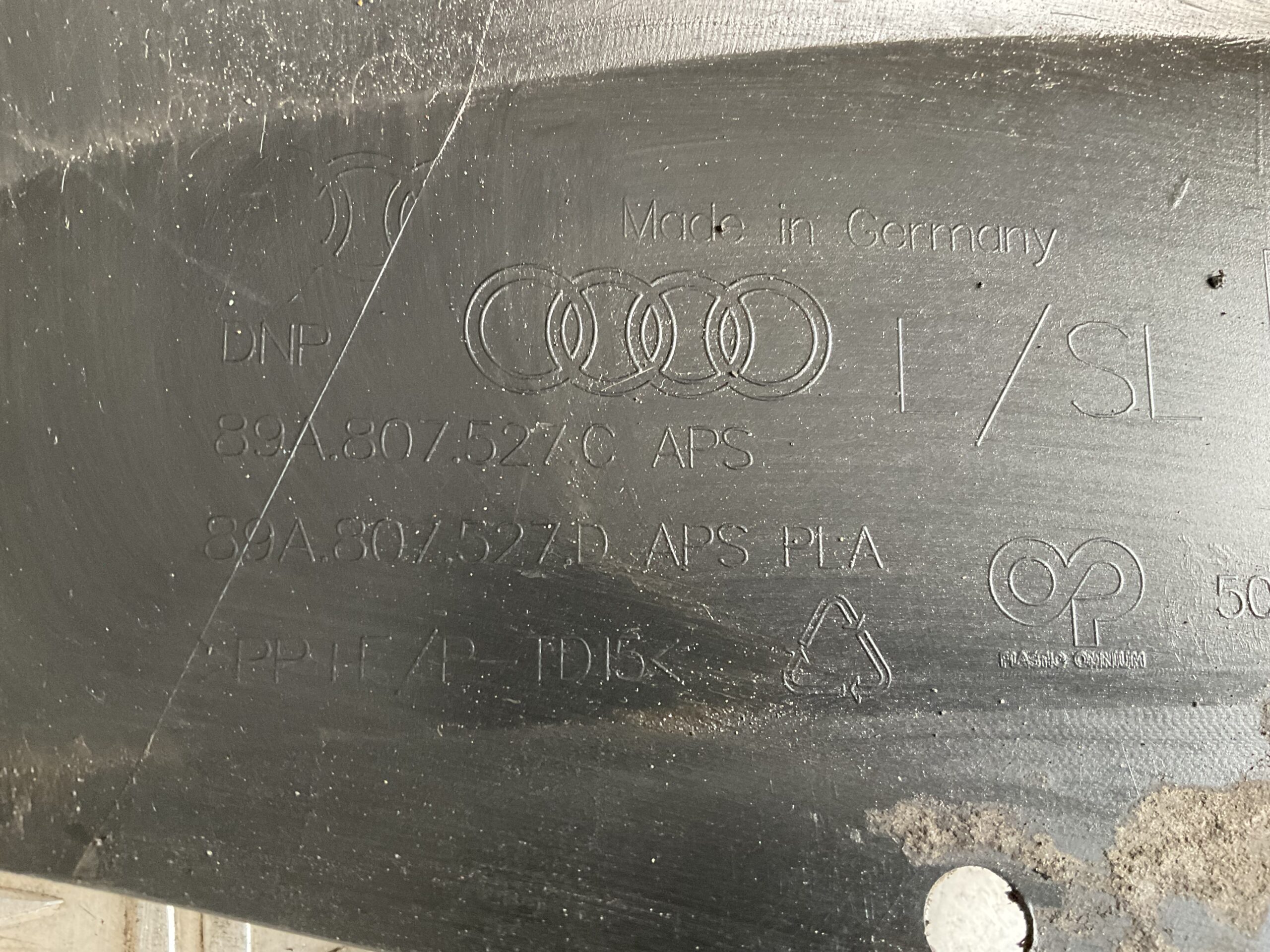 Bumper Audi A4 Etron E Tron 89A807527c Diffuser Achterbumper F6-16097z