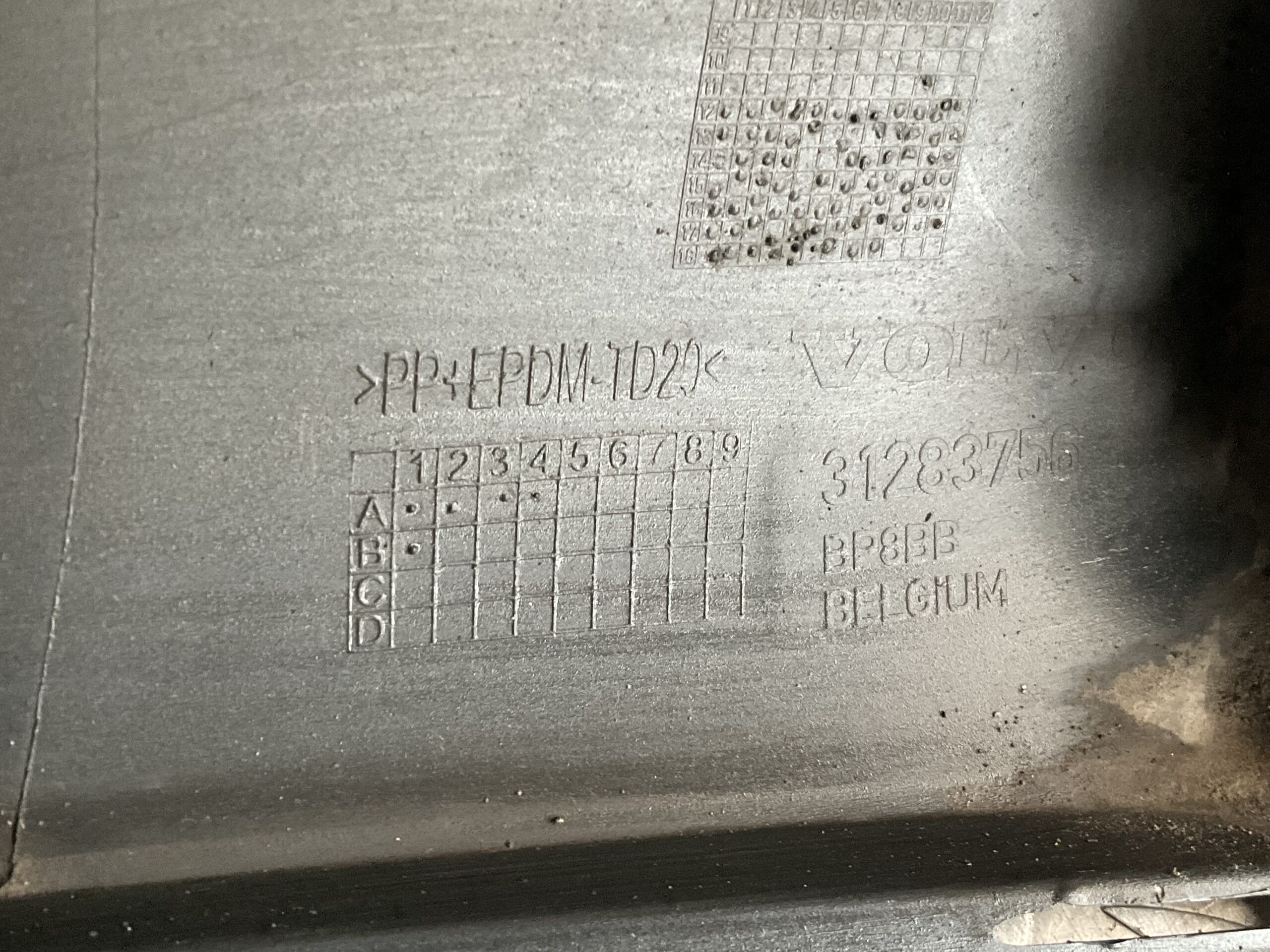 Bumper Volvo V40 R Design R-Desaign 31283756 Achterbumper F6-16099z