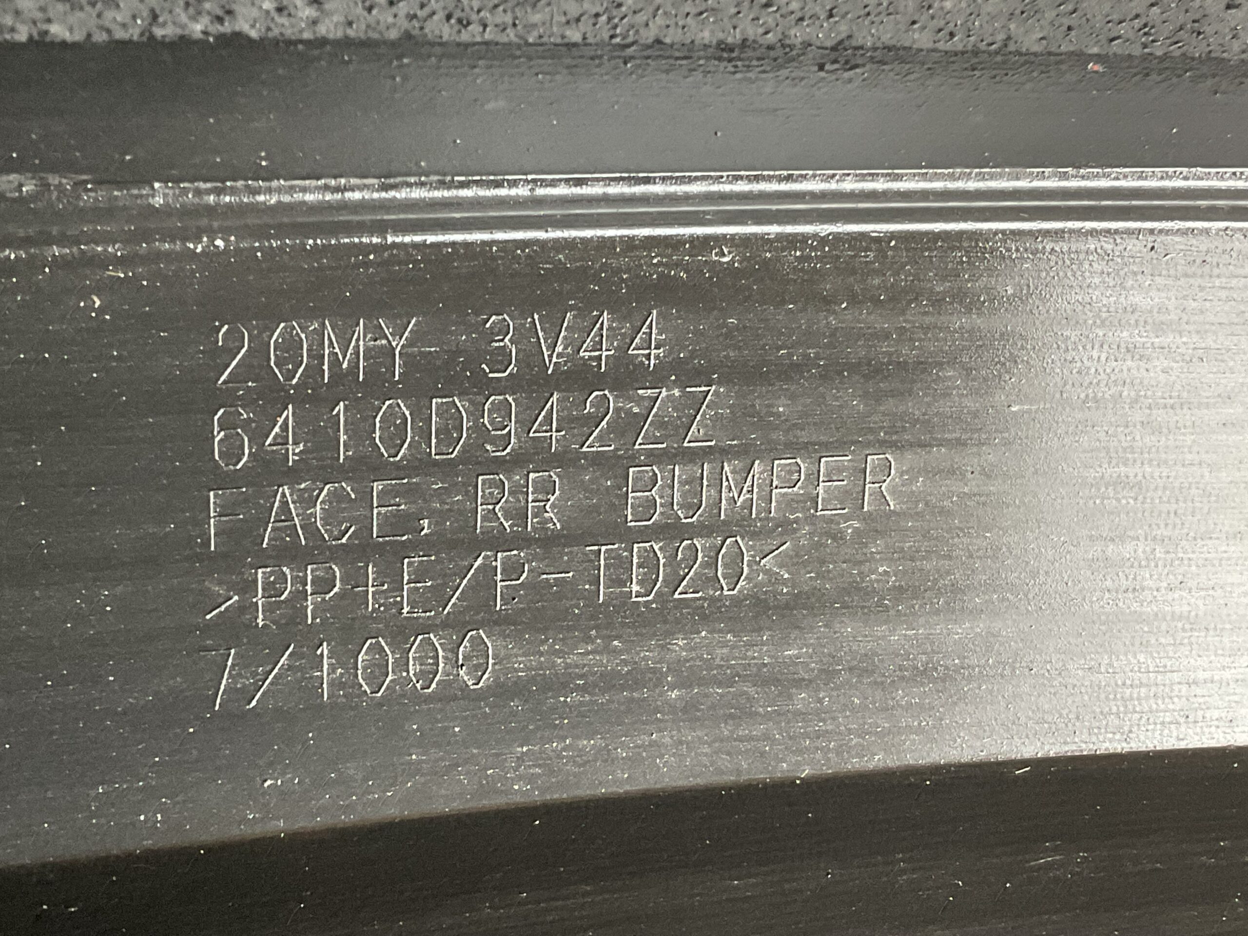 Bumper Mitsubishi Spacestar Space Star 6410D942ZZ Achterbumper F8-15571z