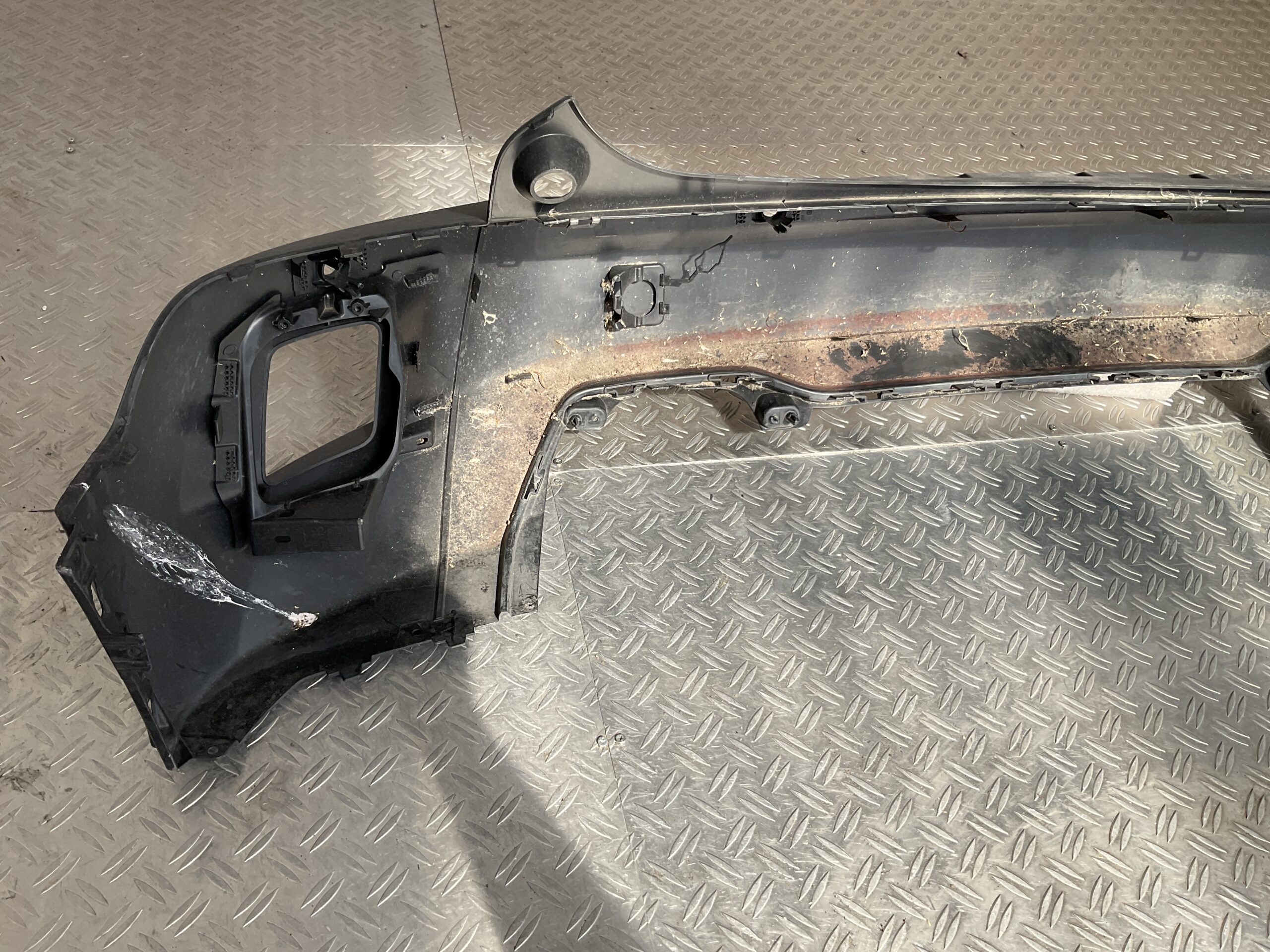 Bumper Peugeot 2008 2019-2023 9825947280 Achterbumper E9-14720z