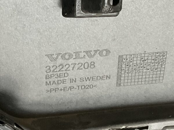 Bumper Volvo V90 S90 Rdesign R-Design Facelift 21- 32227208 Voorbumper E5-13832z