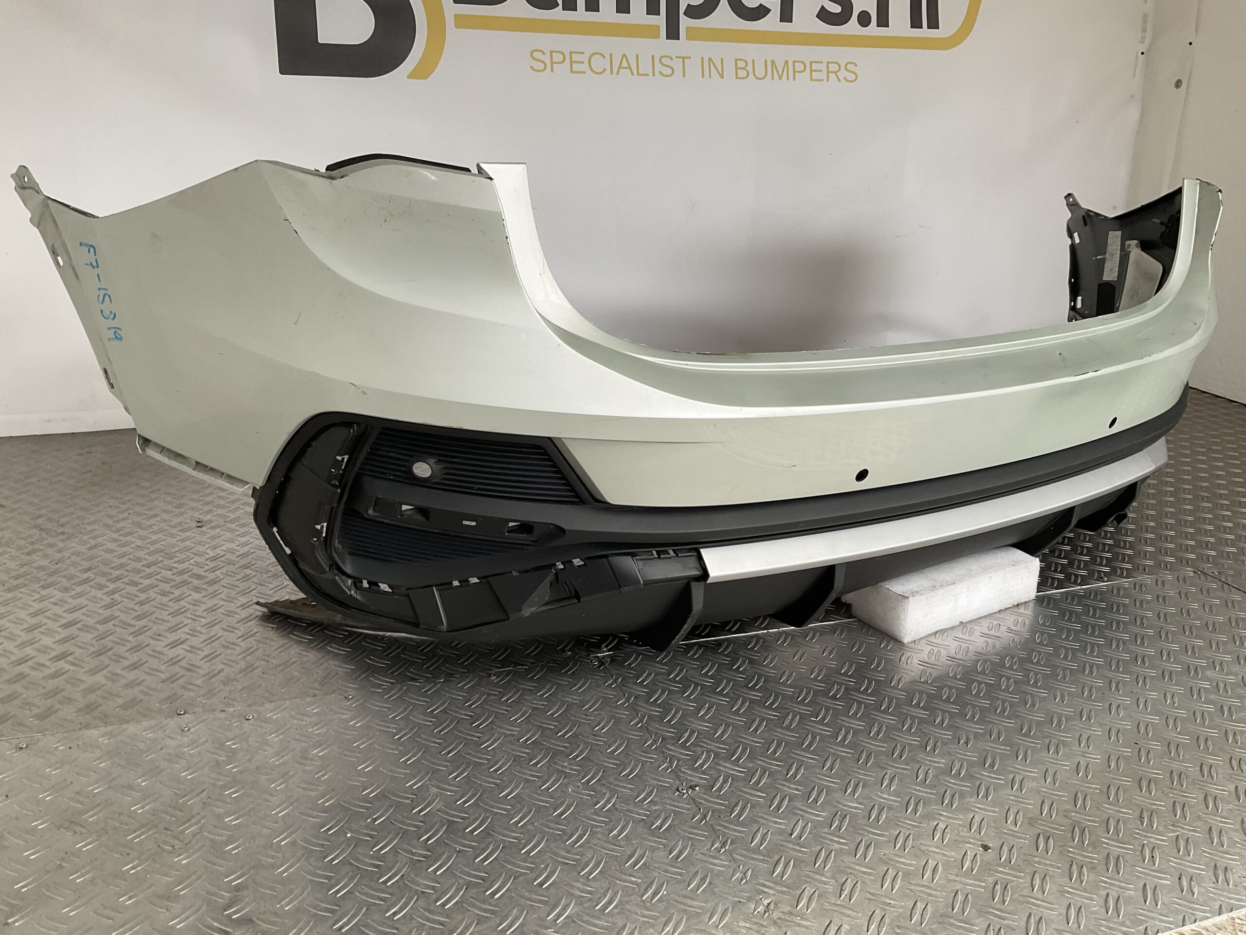 Bumper Audi Q3 83F Sportback pdc 83F807852 Achterbumper F7-15819z
