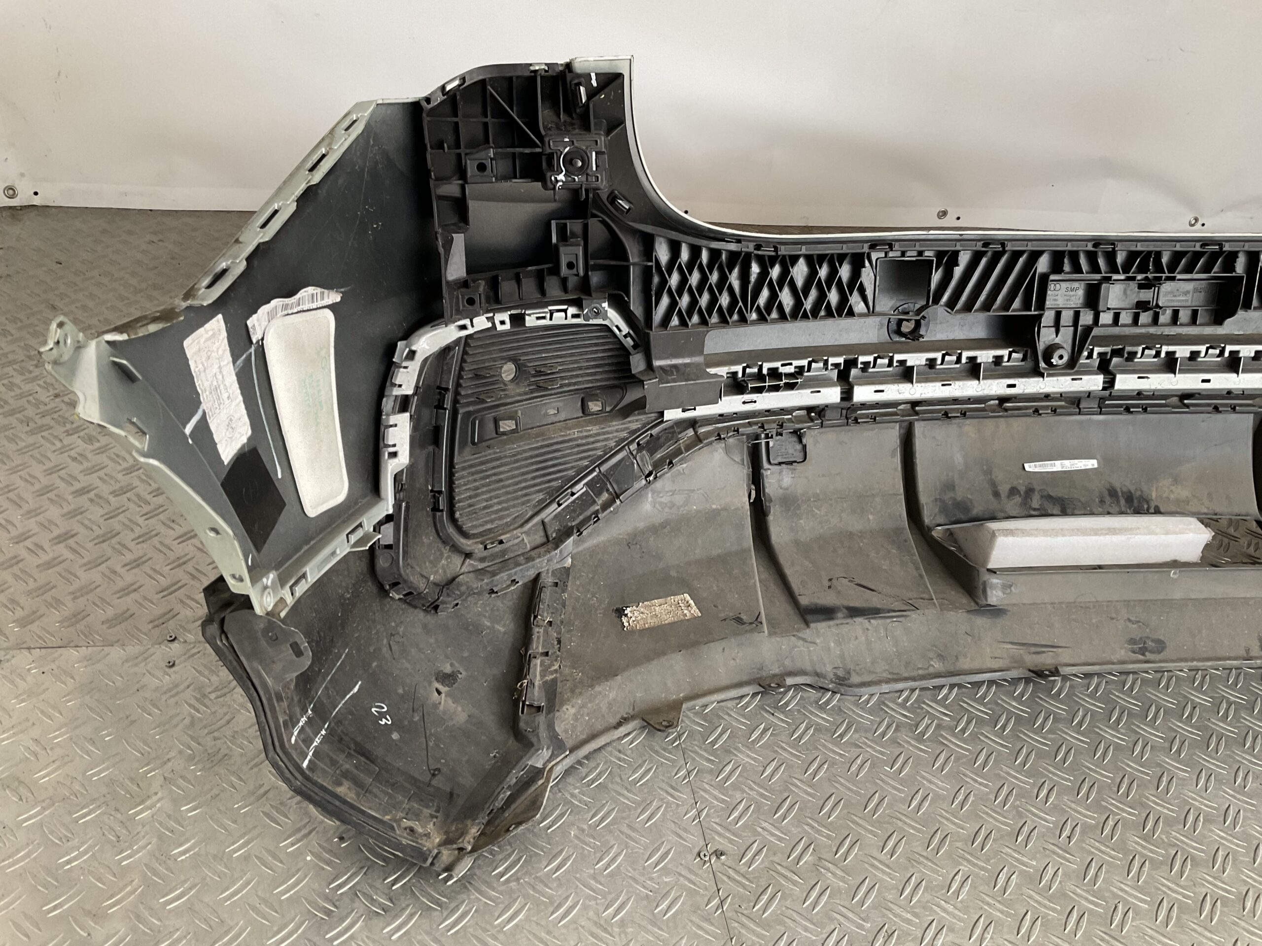 Bumper Audi Q3 83F Sportback pdc 83F807852 Achterbumper F7-15819z