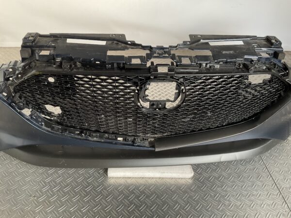 Bumper Mazda 3 III 19- BCKN-50031 Voorbumper B9-15824z