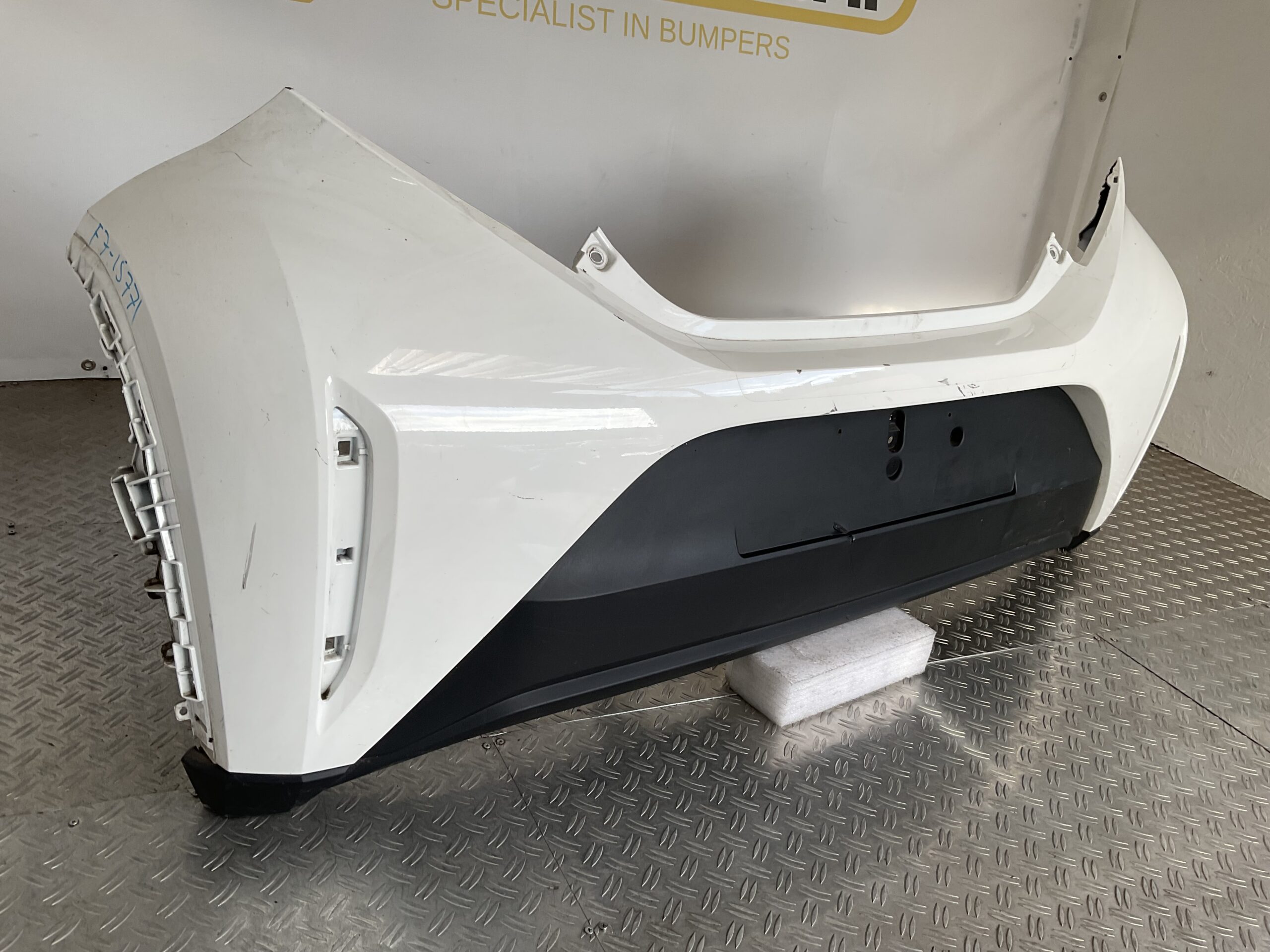 Bumper Toyota Aygo X 22- 52151-0H060 Achterbumper F7-15771z