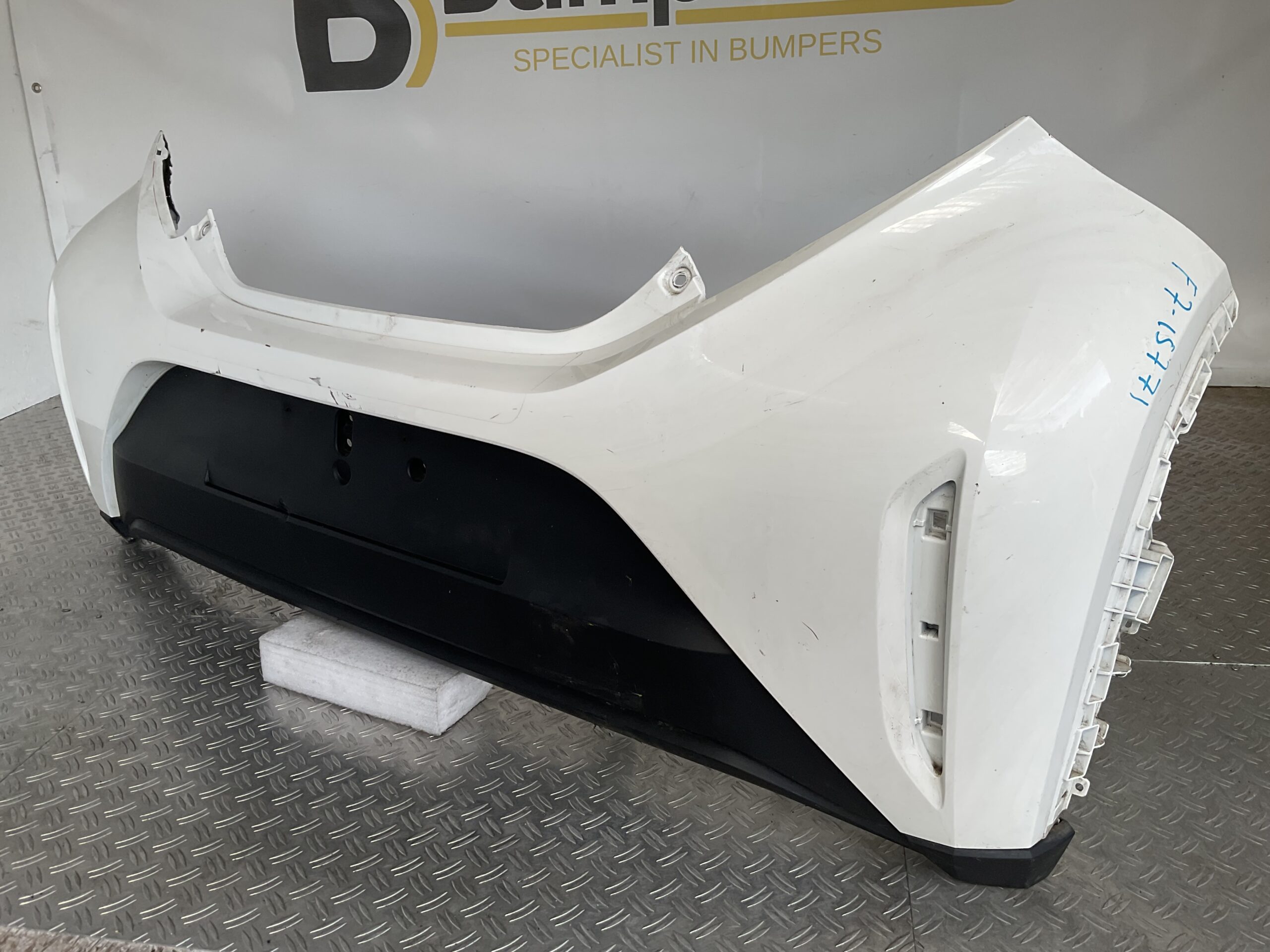 Bumper Toyota Aygo X 22- 52151-0H060 Achterbumper F7-15771z