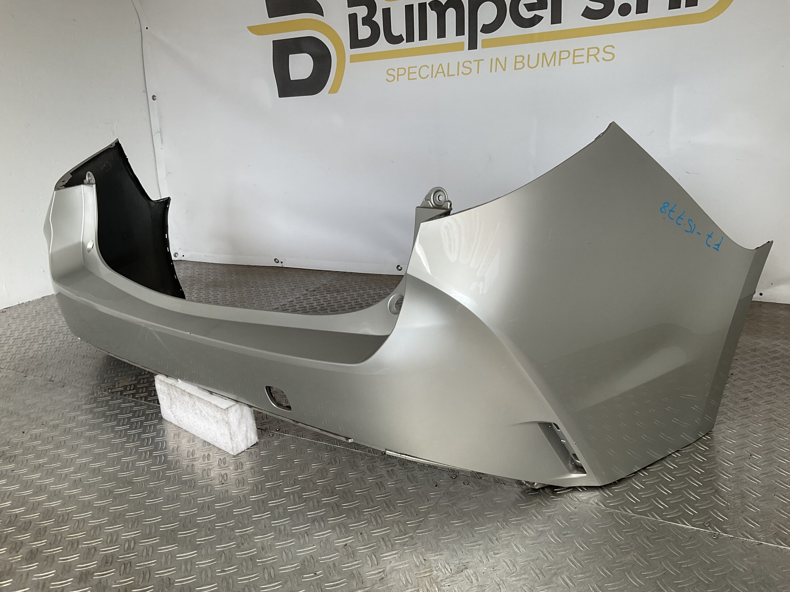 Bumper Toyota Corolla E21 Station 52159-02C80 Achterbumper F7-15778z
