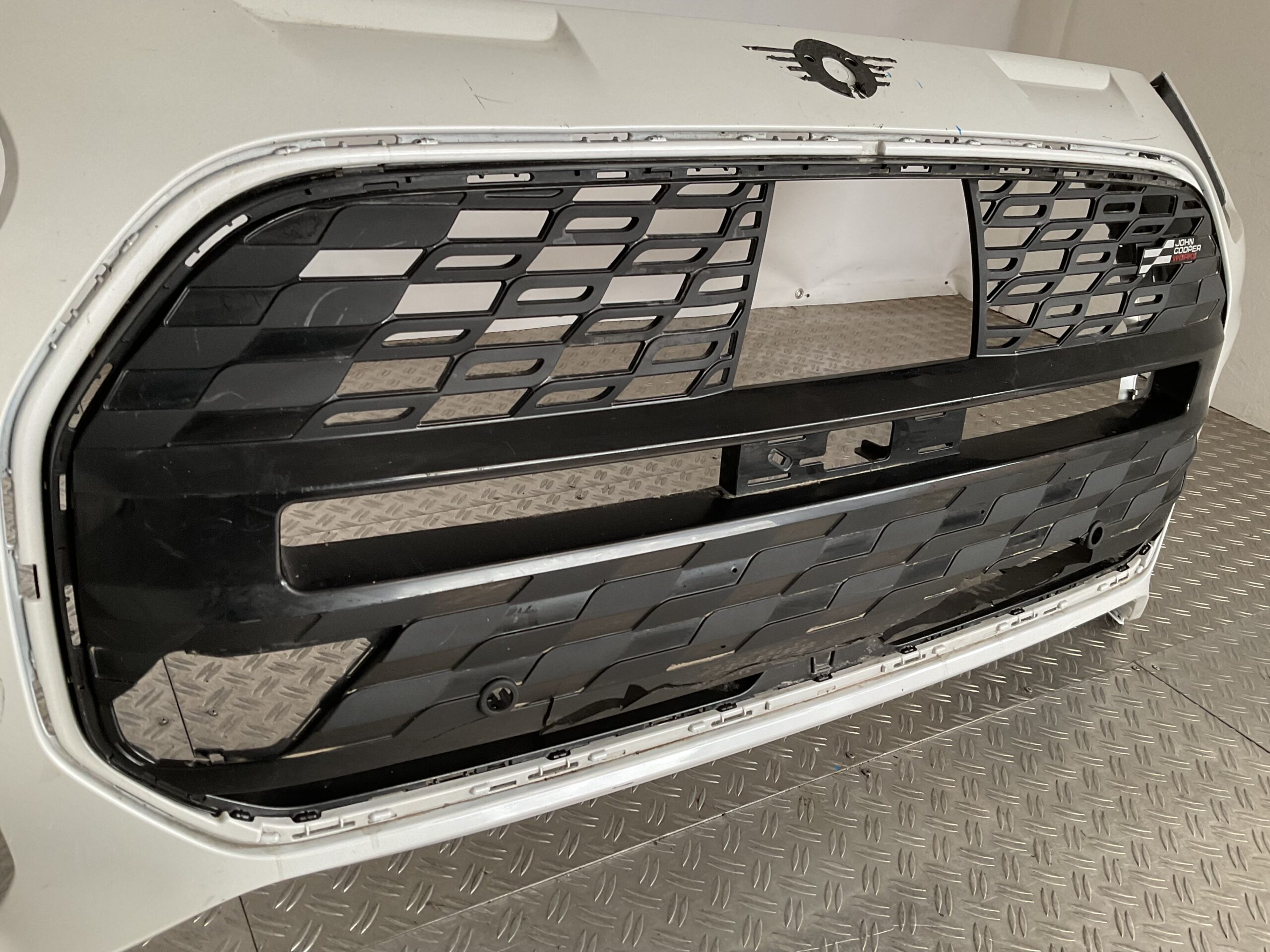 Bumper Mini Countryman U25 JCW 24- 51115a26c50 Voorbumper K1-15995z