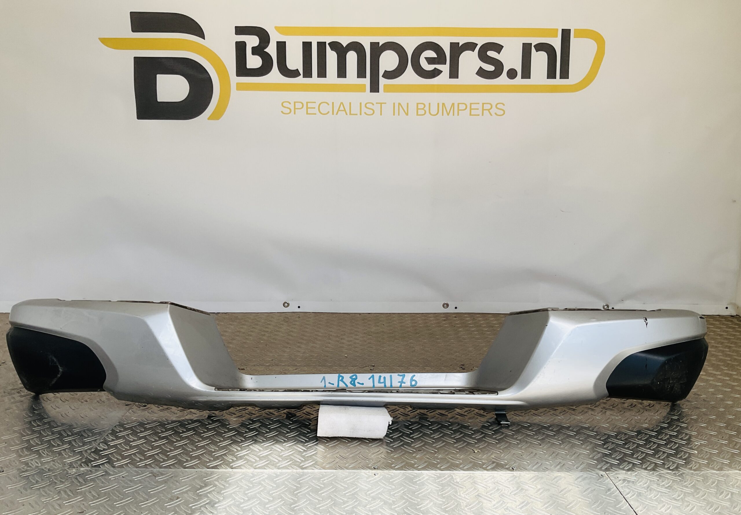 Bumper Mitsubishi L200 6410D564 6410D628 Achterbumper R8-14176r