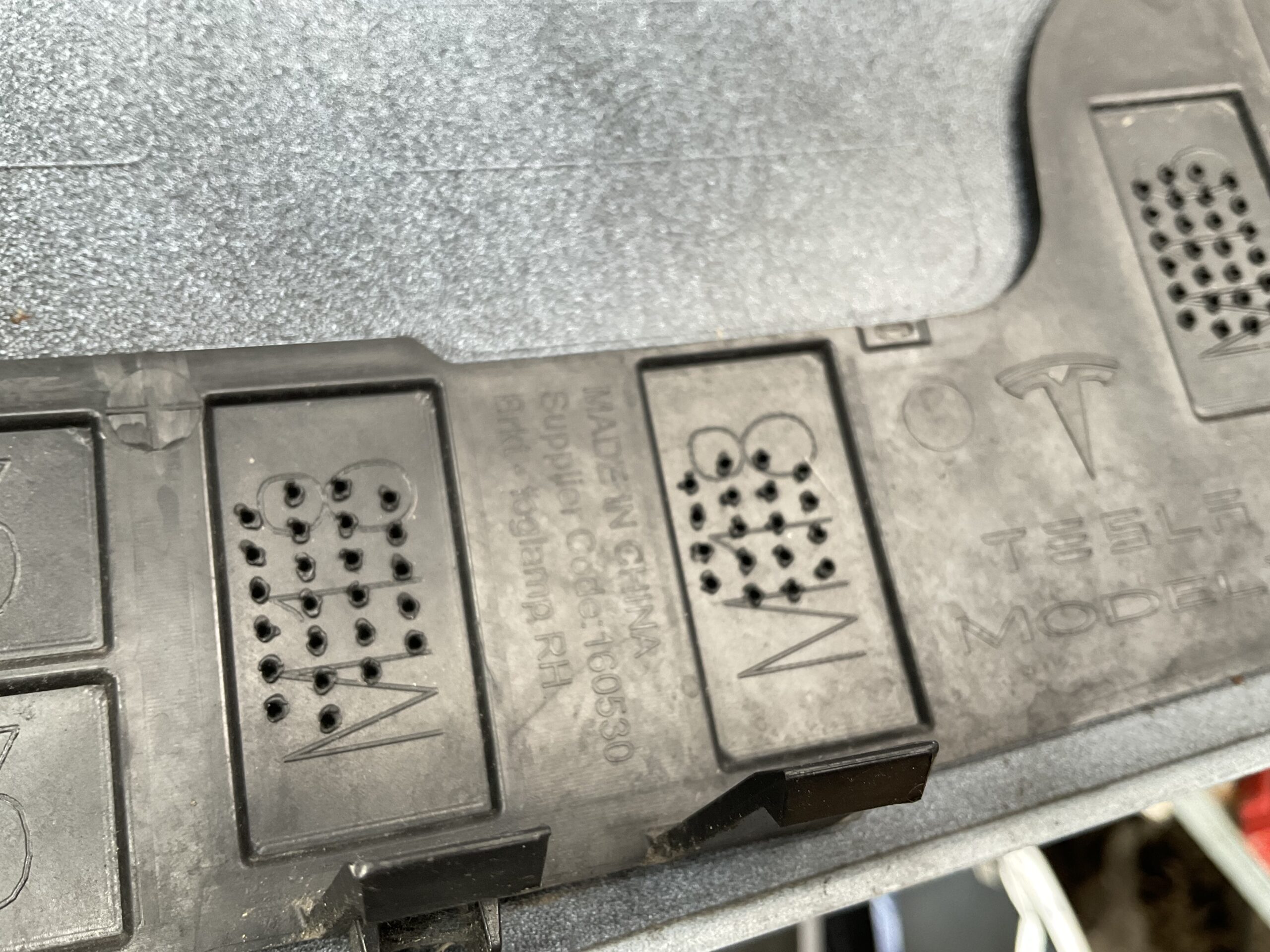 Bumper Tesla Model Y 2020-2024 1540104-06-C Voorbumper B9-16204z