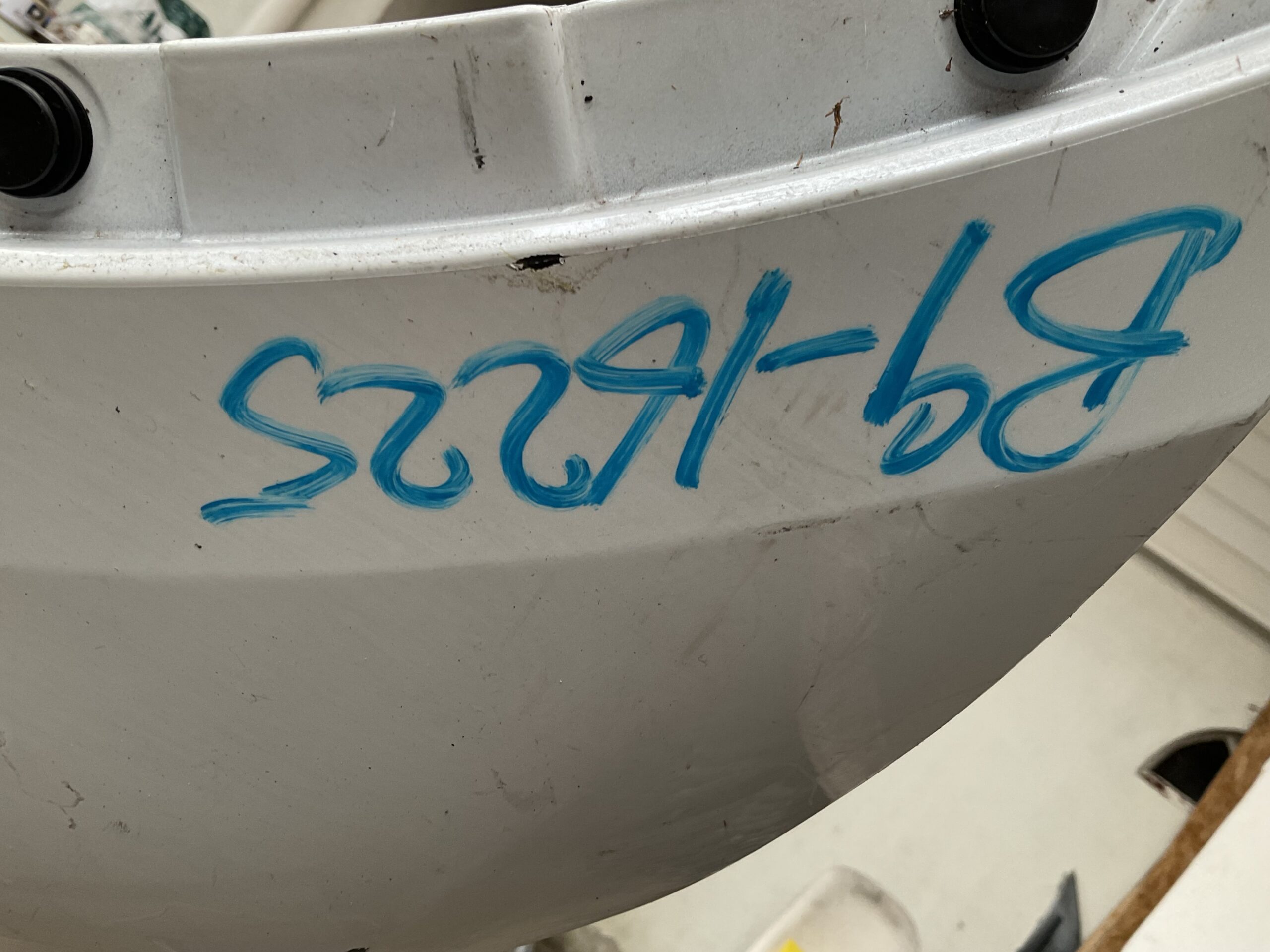 Bumper Tesla Model Y 2020-2024 1540104-06-C Voorbumper B9-16225z