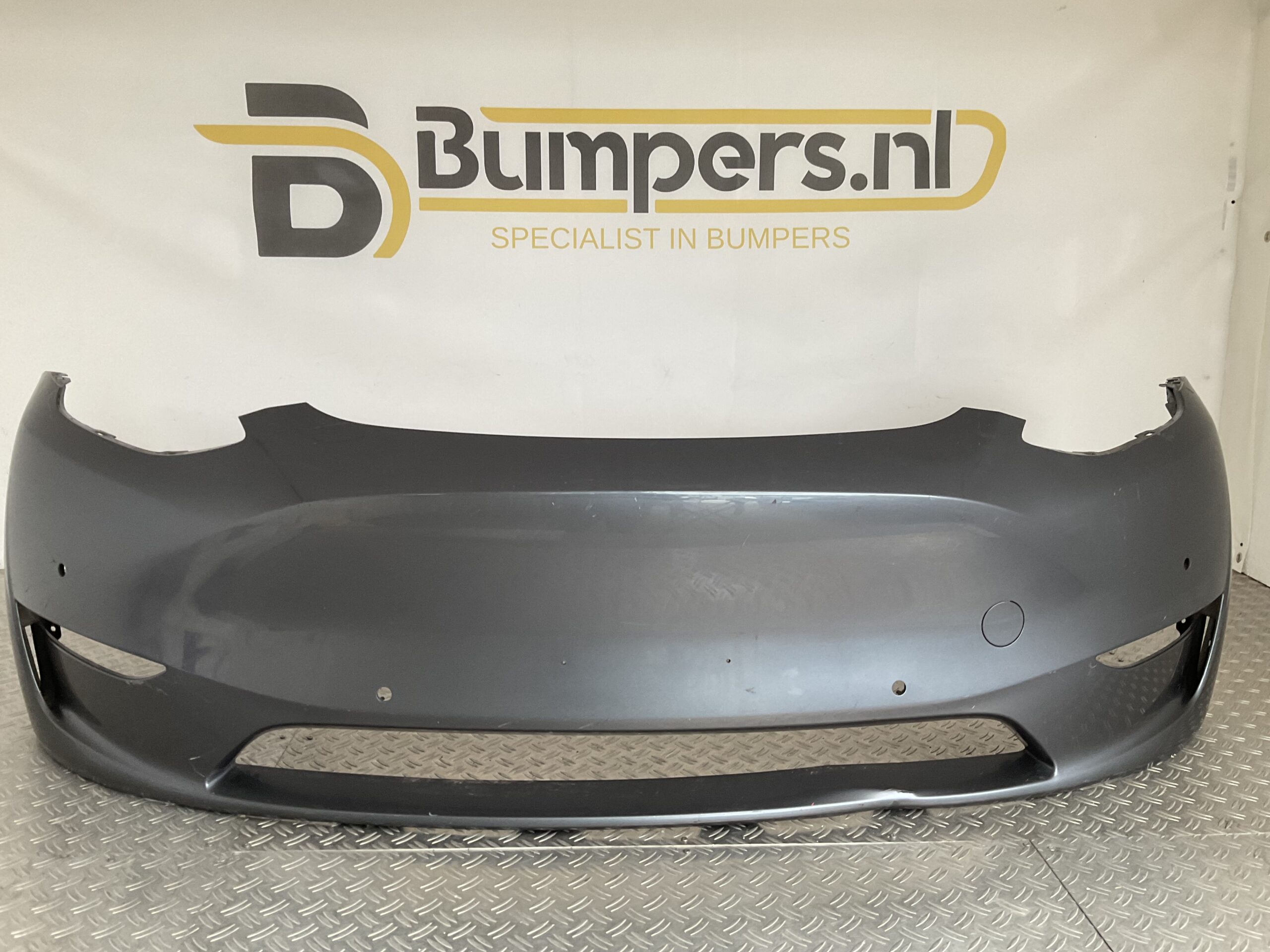 Bumper Tesla Model Y 2020-2024 1540104-06-C Voorbumper B9-16226z