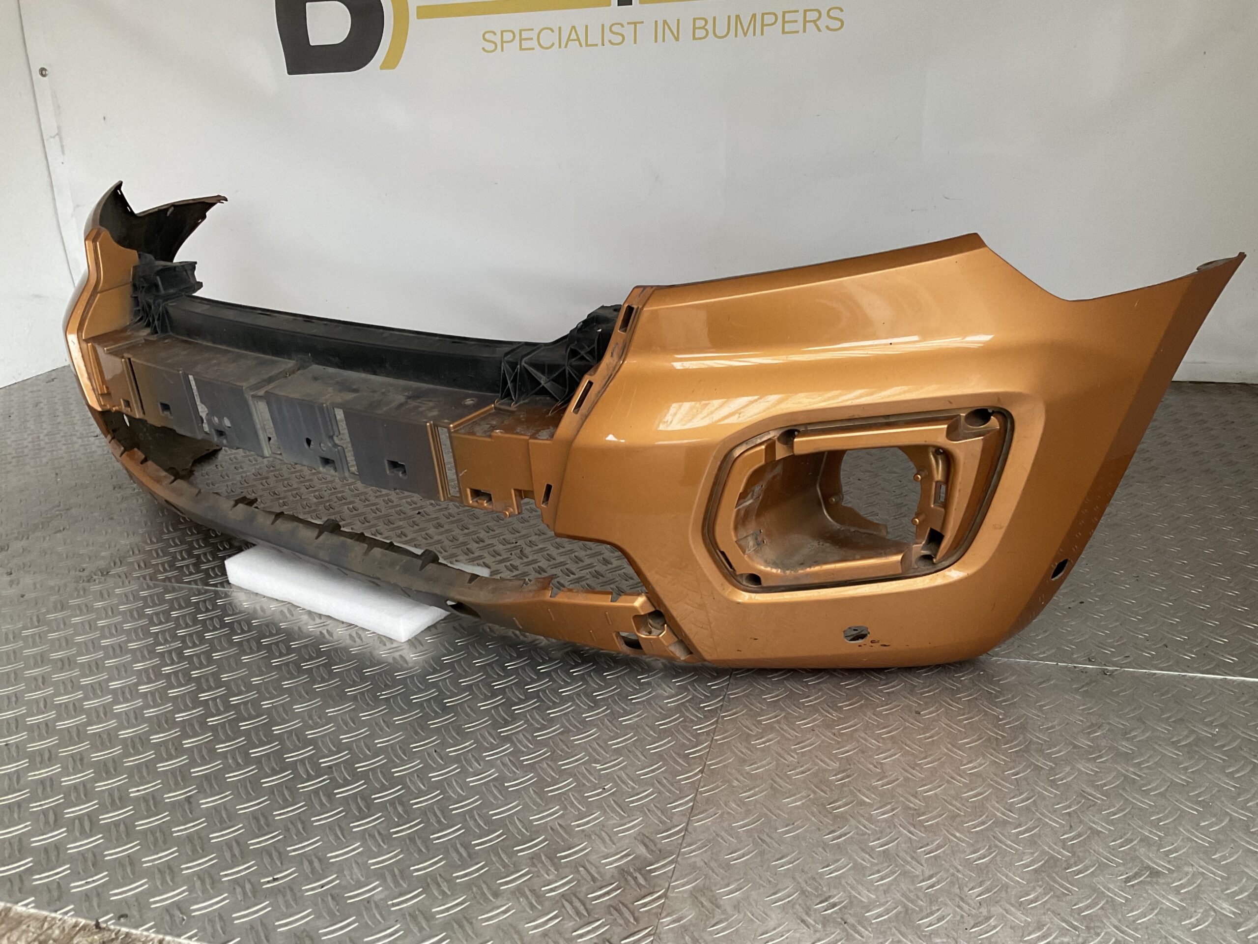 Bumper Ford Ranger 4 Wildtrak JB3B-17C831-D Voorbumper D10-16181z