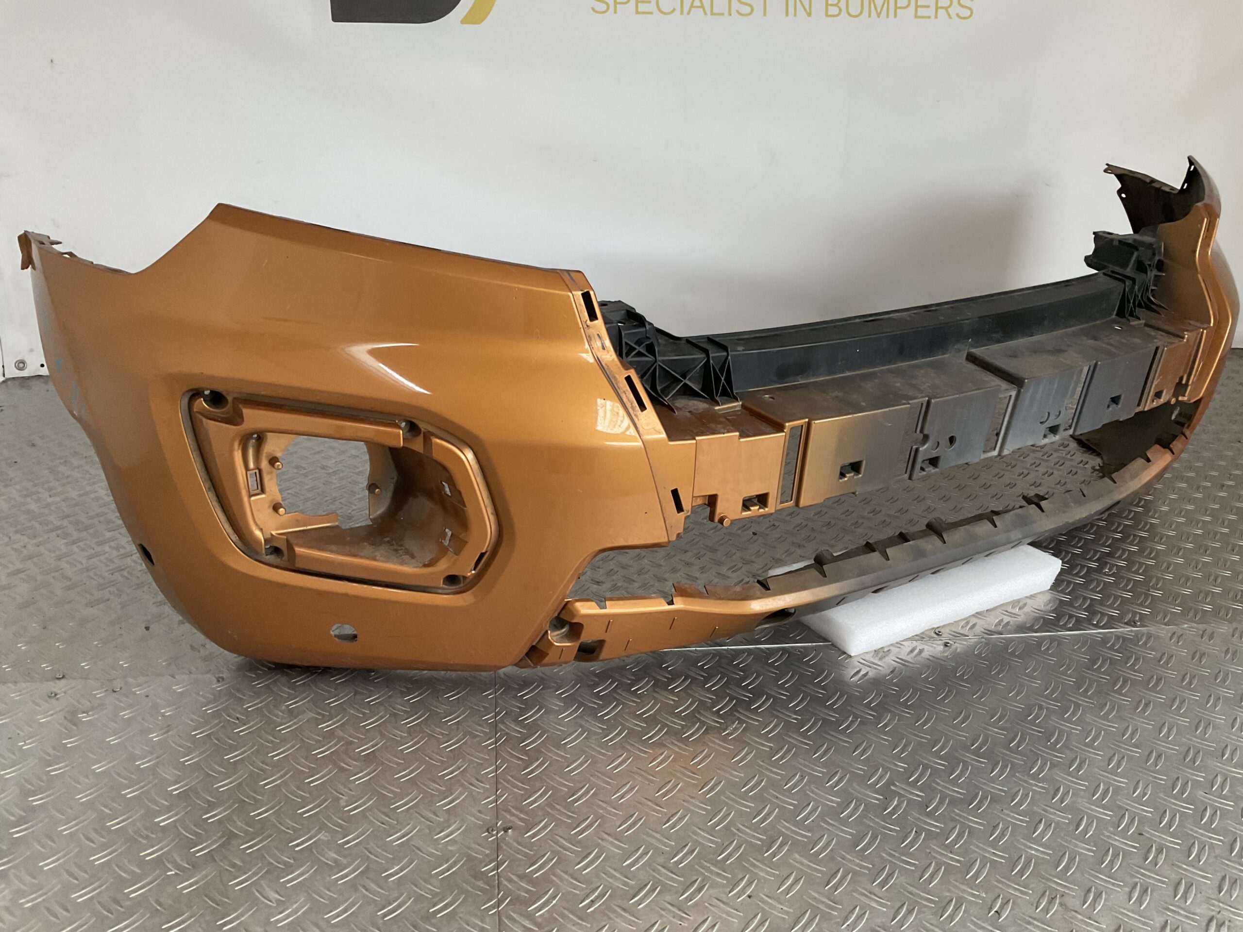 Bumper Ford Ranger 4 Wildtrak JB3B-17C831-D Voorbumper D10-16181z