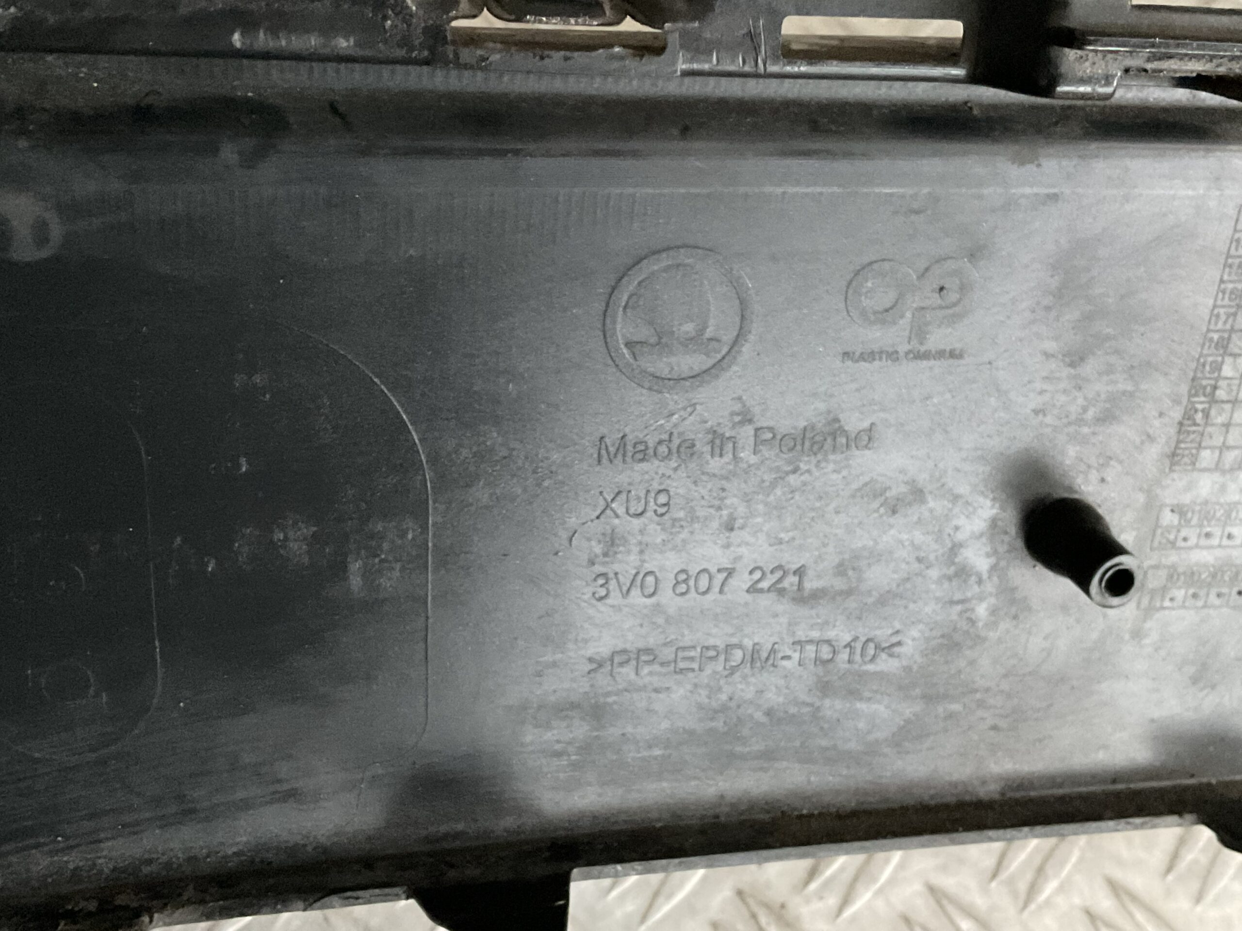 Bumper Skoda Superb lll 3V Facelift 3v0807221F Voorbumper H7-16224z