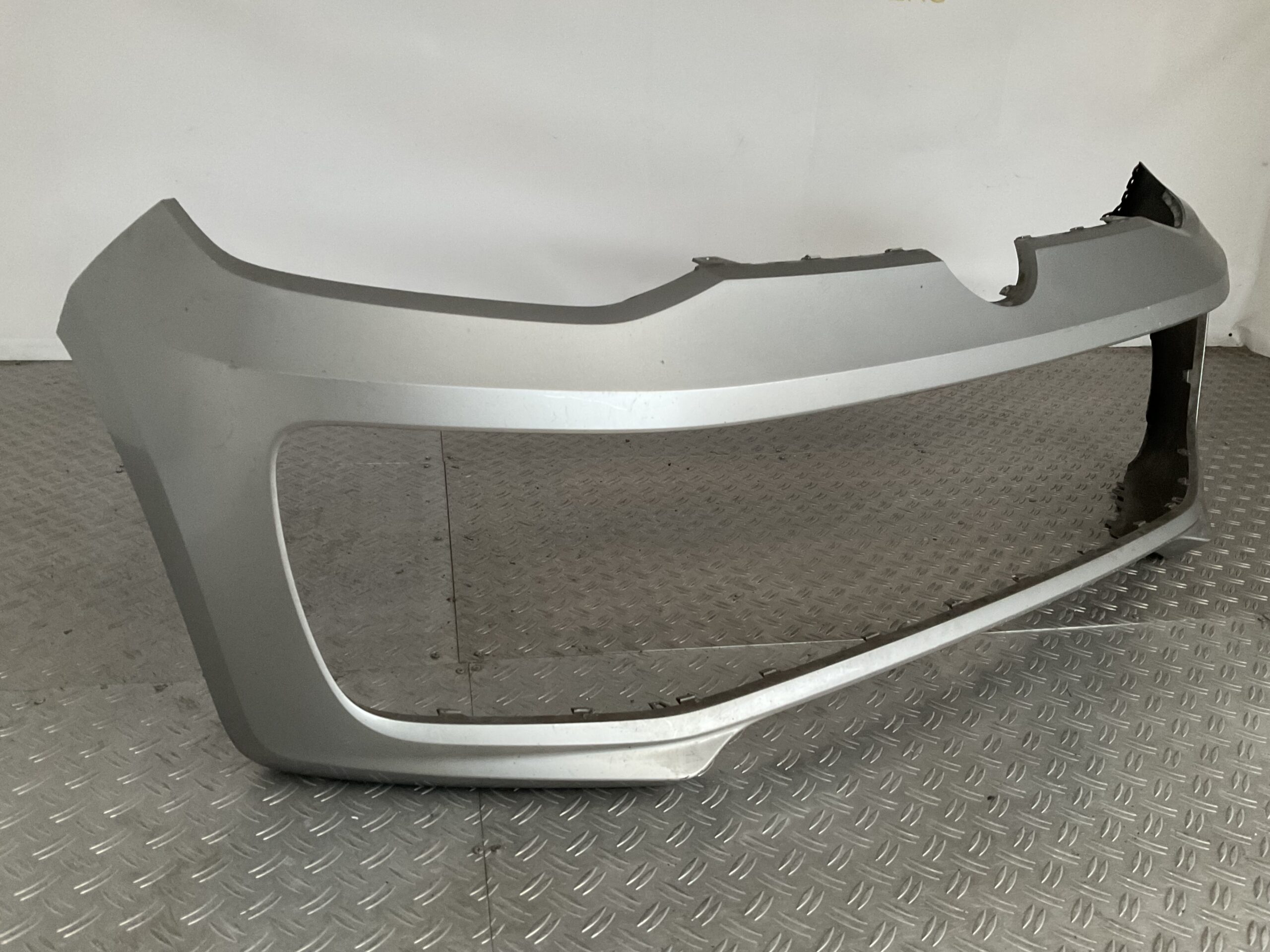 Bumper Volkswagen Up Facelift 17-24 1S0807221F Voorbumper C9-16229z