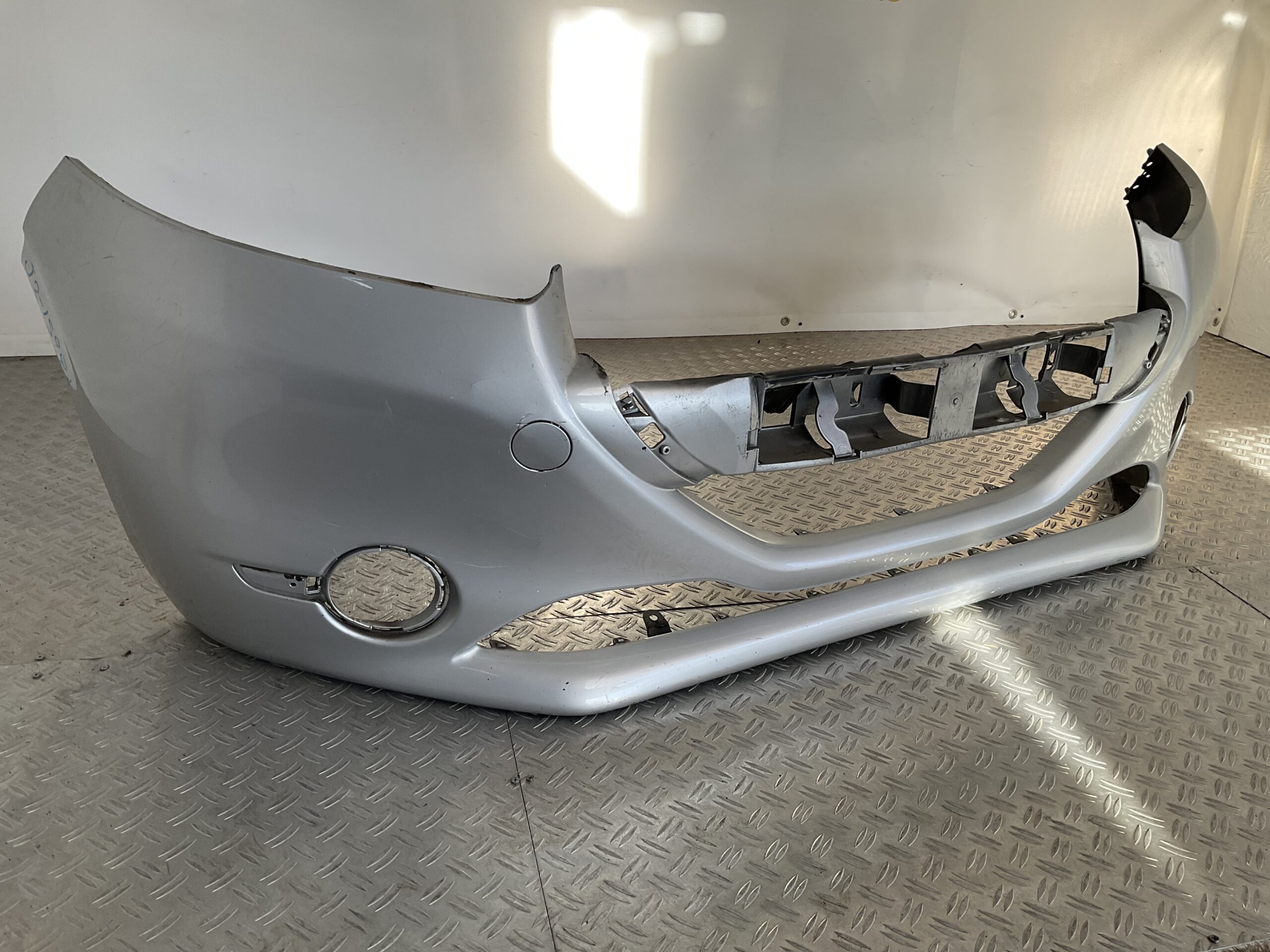 Bumper Peugeot 208 12-16 9672794477 Voorbumper J2-15982z