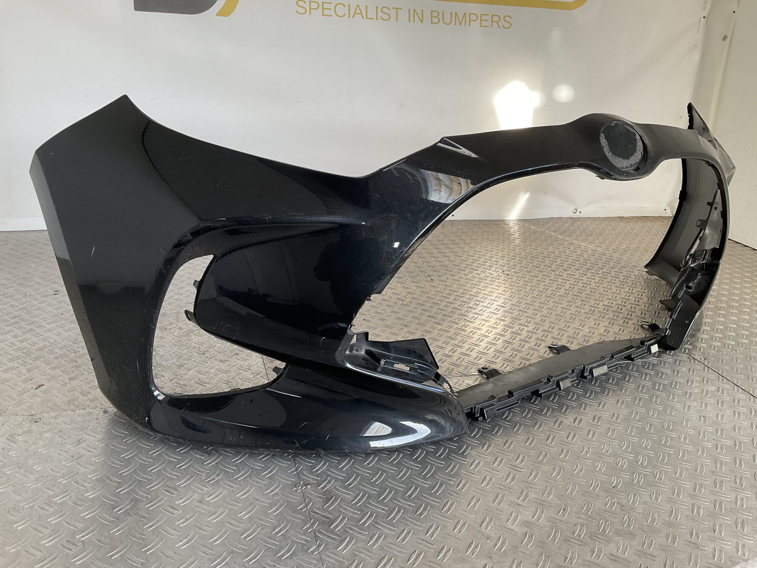 Bumper Toyota Yaris 19-23 52119-0DA00 Voorbumper D4-16212z