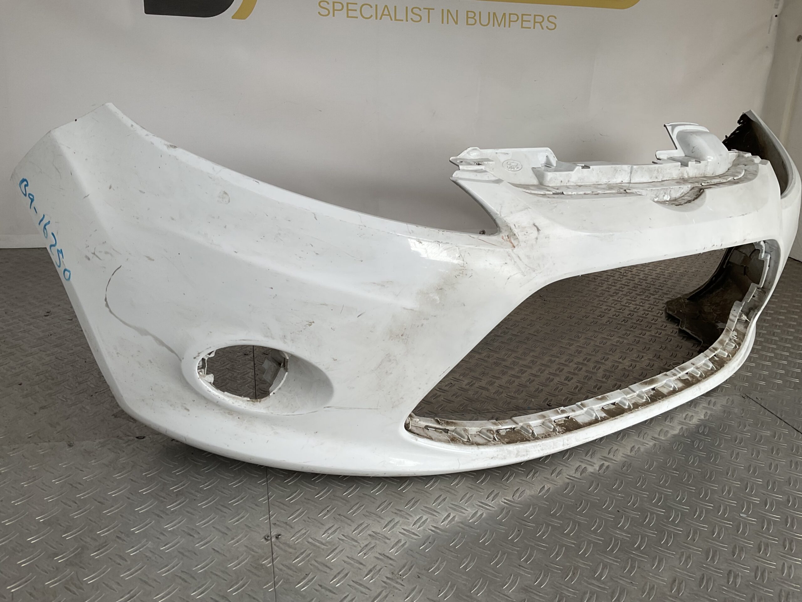 Bumper Ford Fiesta 2008-2012 8A61-17757-B Voorbumper D3-16250z