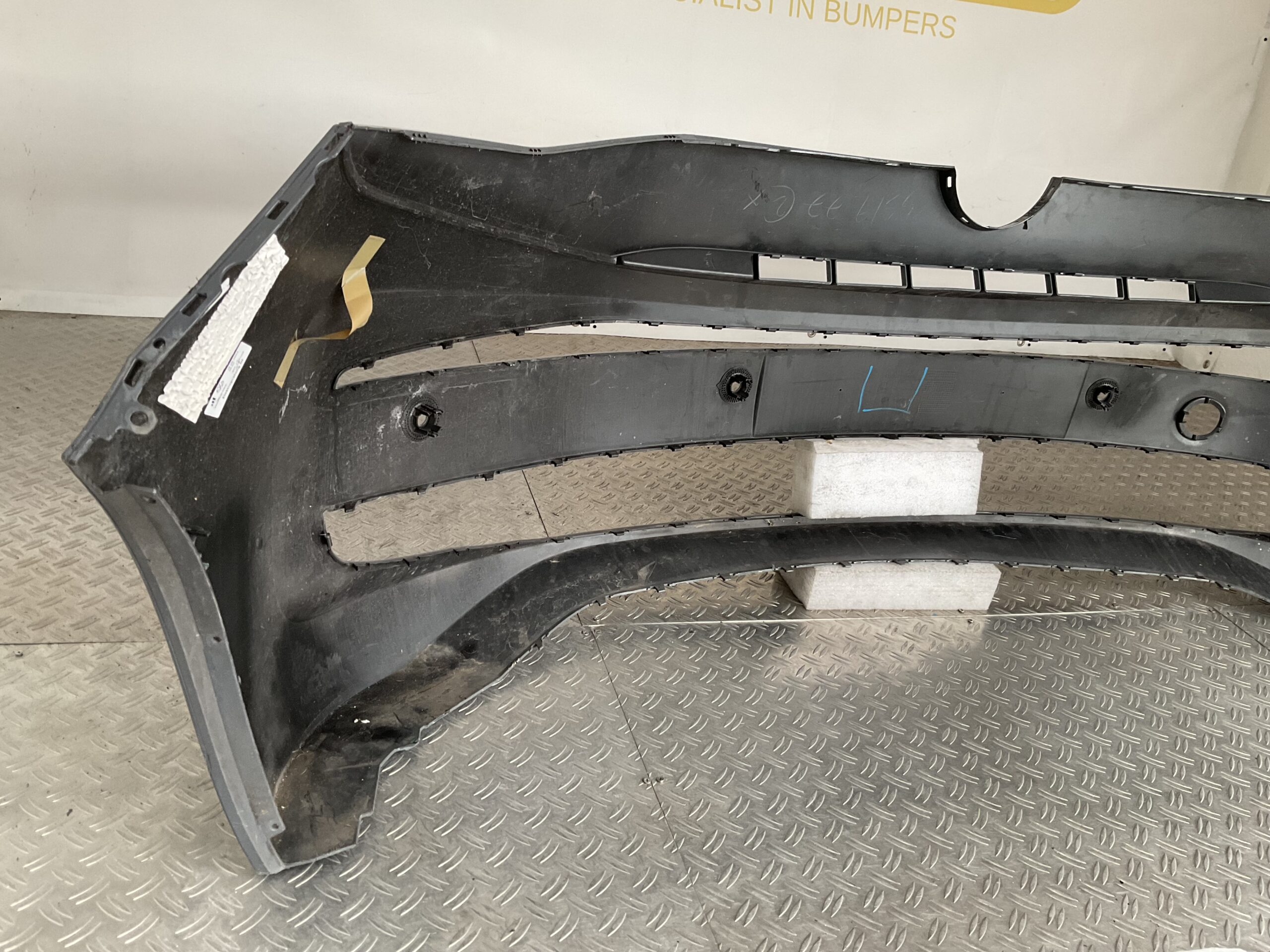 Bumper Volkswagen Multivan T7 T70 22-24 7T0807221c Voorbumper F5-16258z