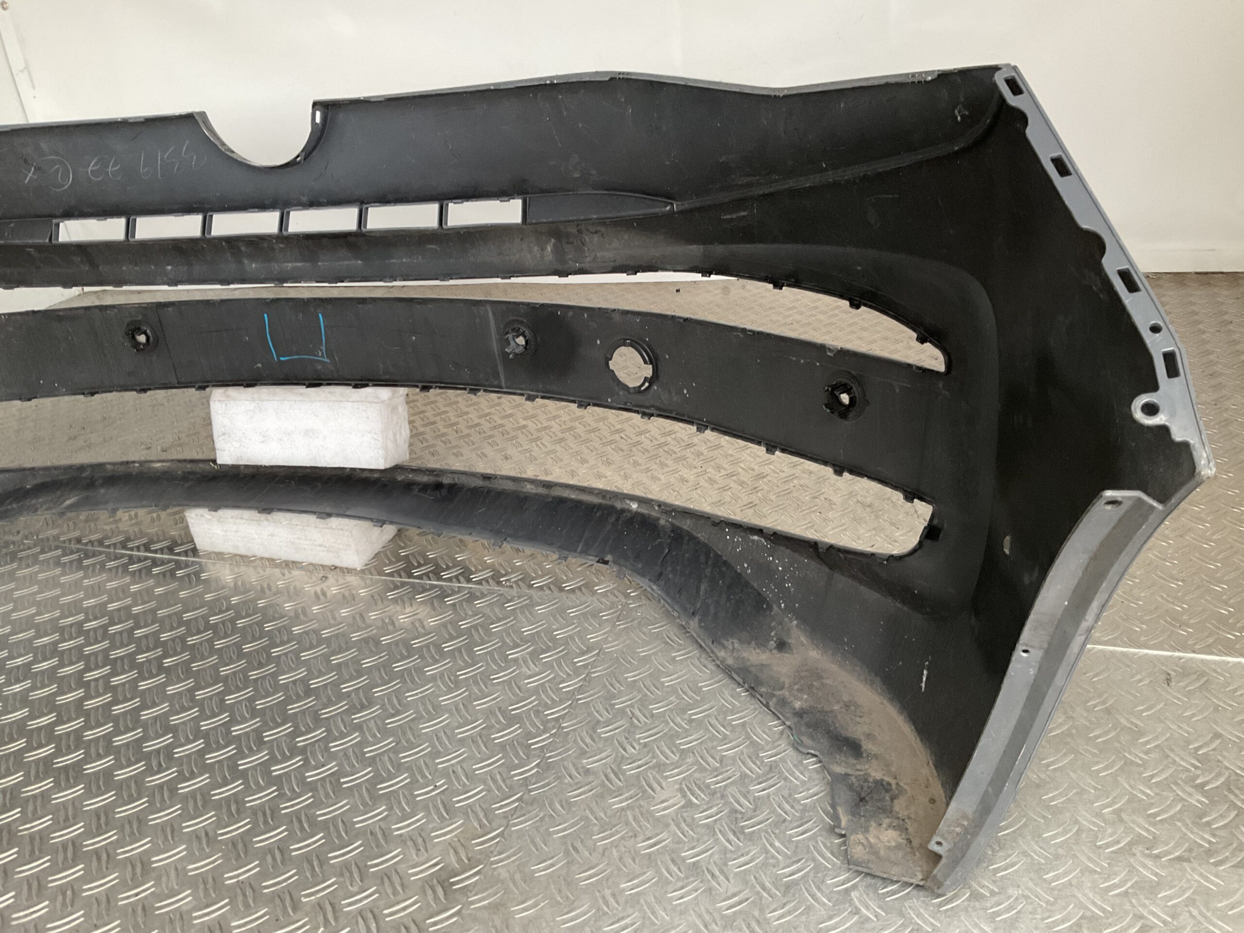 Bumper Volkswagen Multivan T7 T70 22-24 7T0807221c Voorbumper F5-16258z