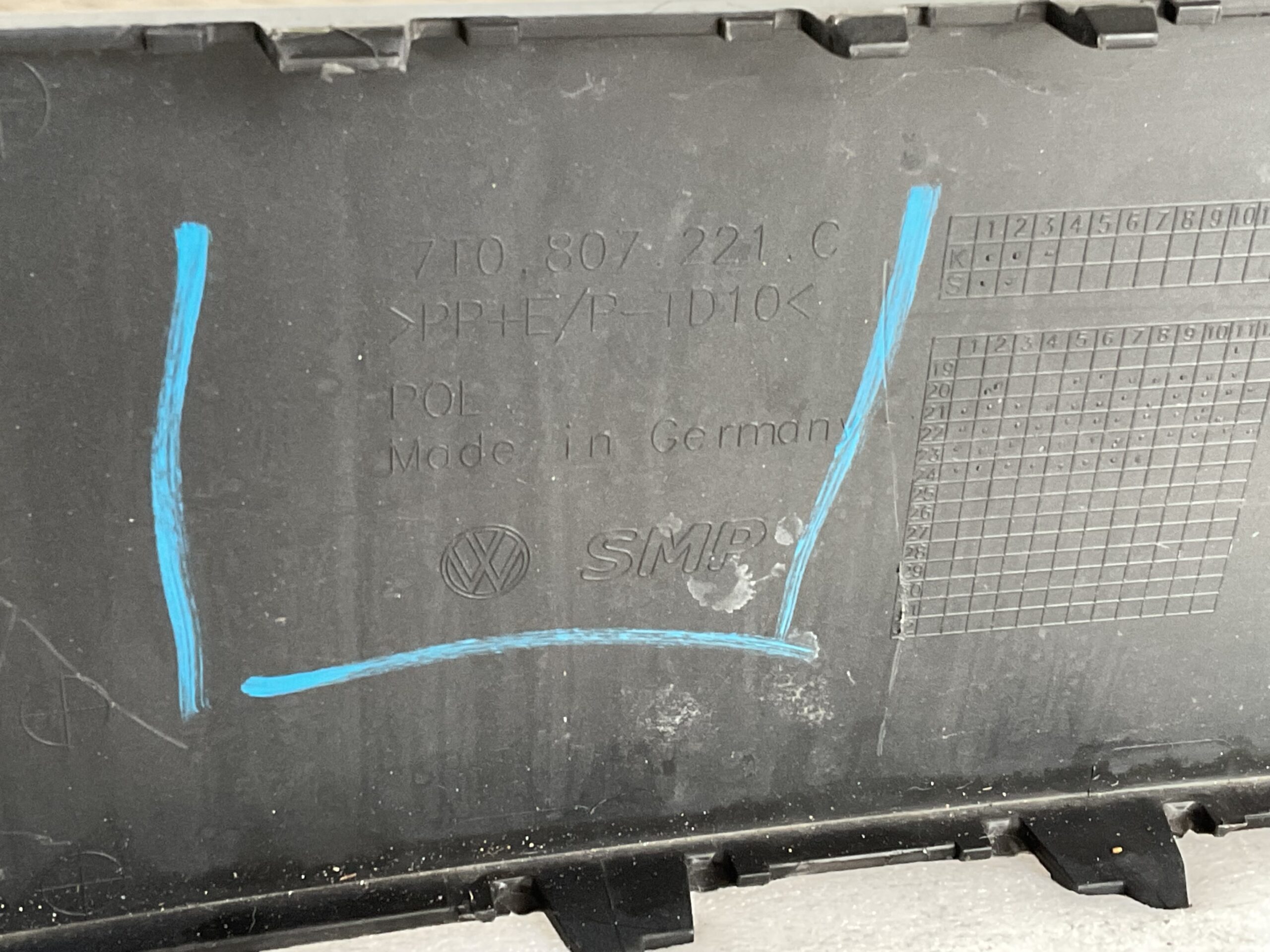 Bumper Volkswagen Multivan T7 T70 22-24 7T0807221c Voorbumper F5-16258z