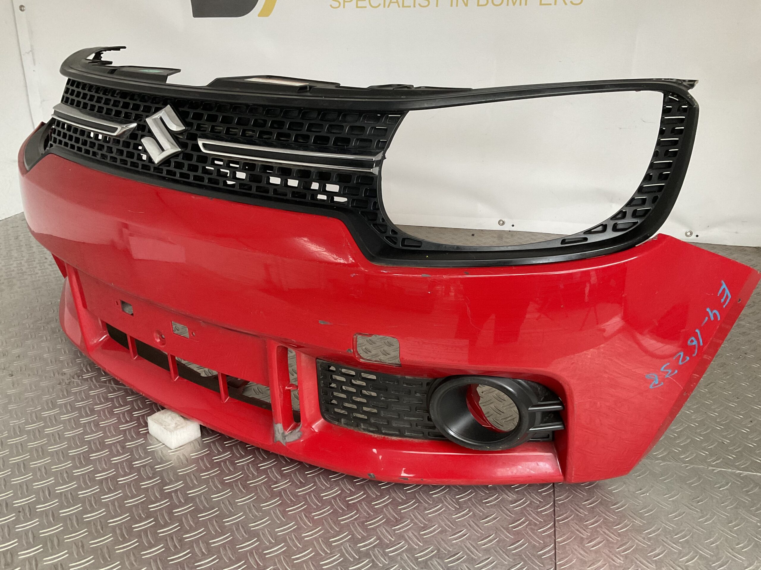 Bumper Suzuki Ignis 3 III 16-20 71711-62R Voorbumper E4-16238z