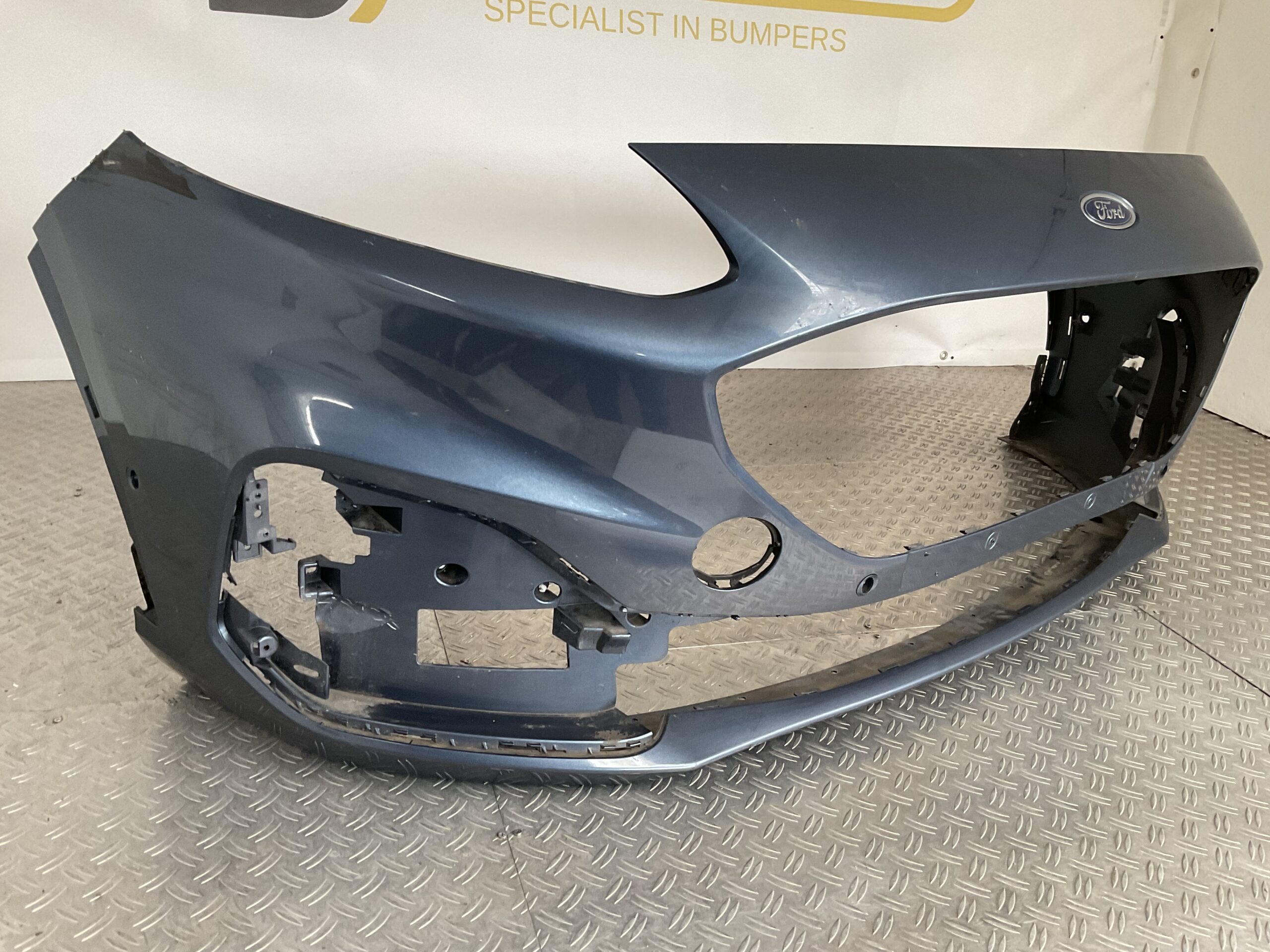 Bumper Ford Kuga MK3 Stline ST-Line 2019-2024 lv4b-17f003 Voorbumper D5-16297z