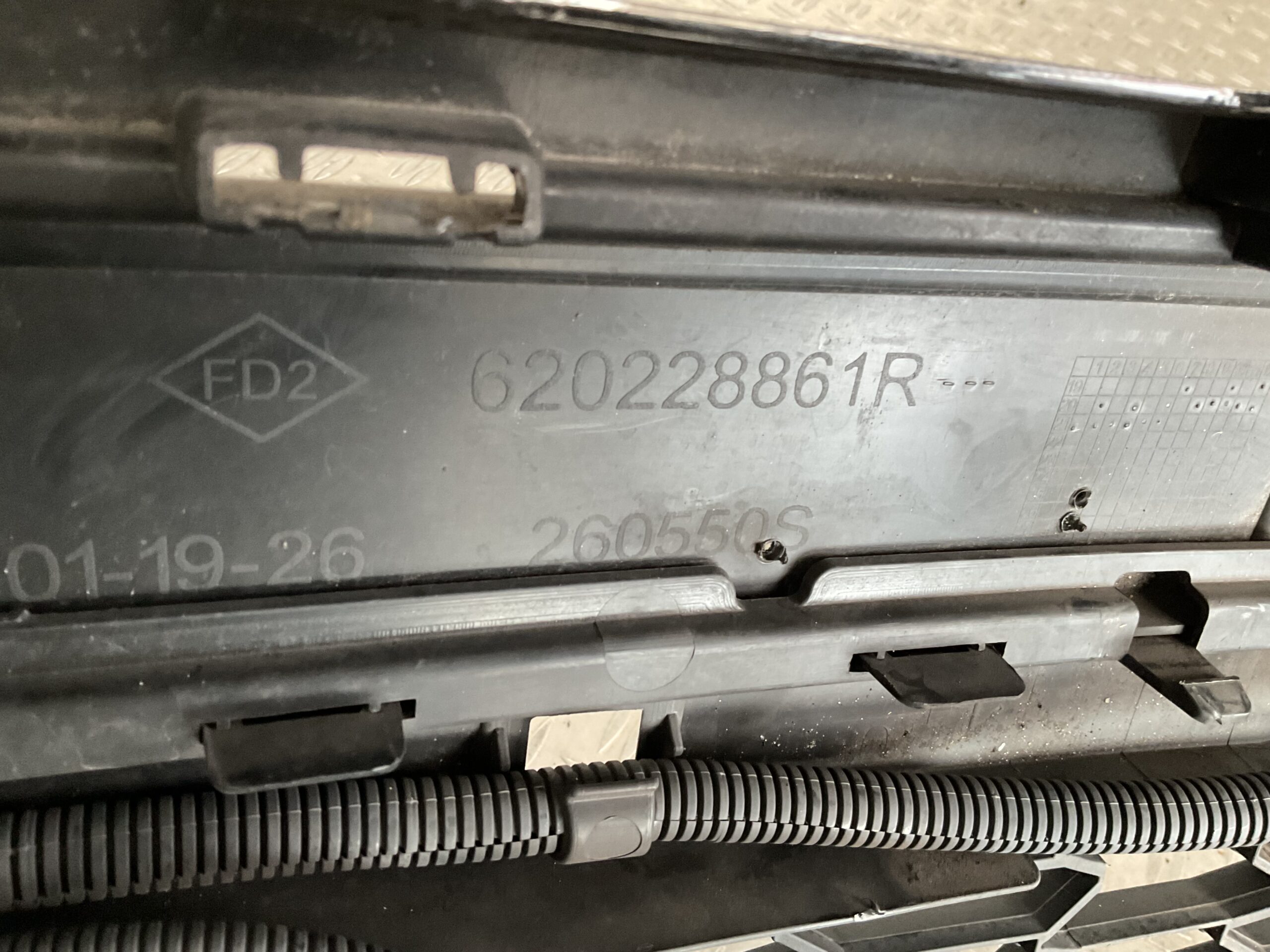 Bumper Dacia Sandero 2020-2024 620228861R Voorbumper G3-163001z