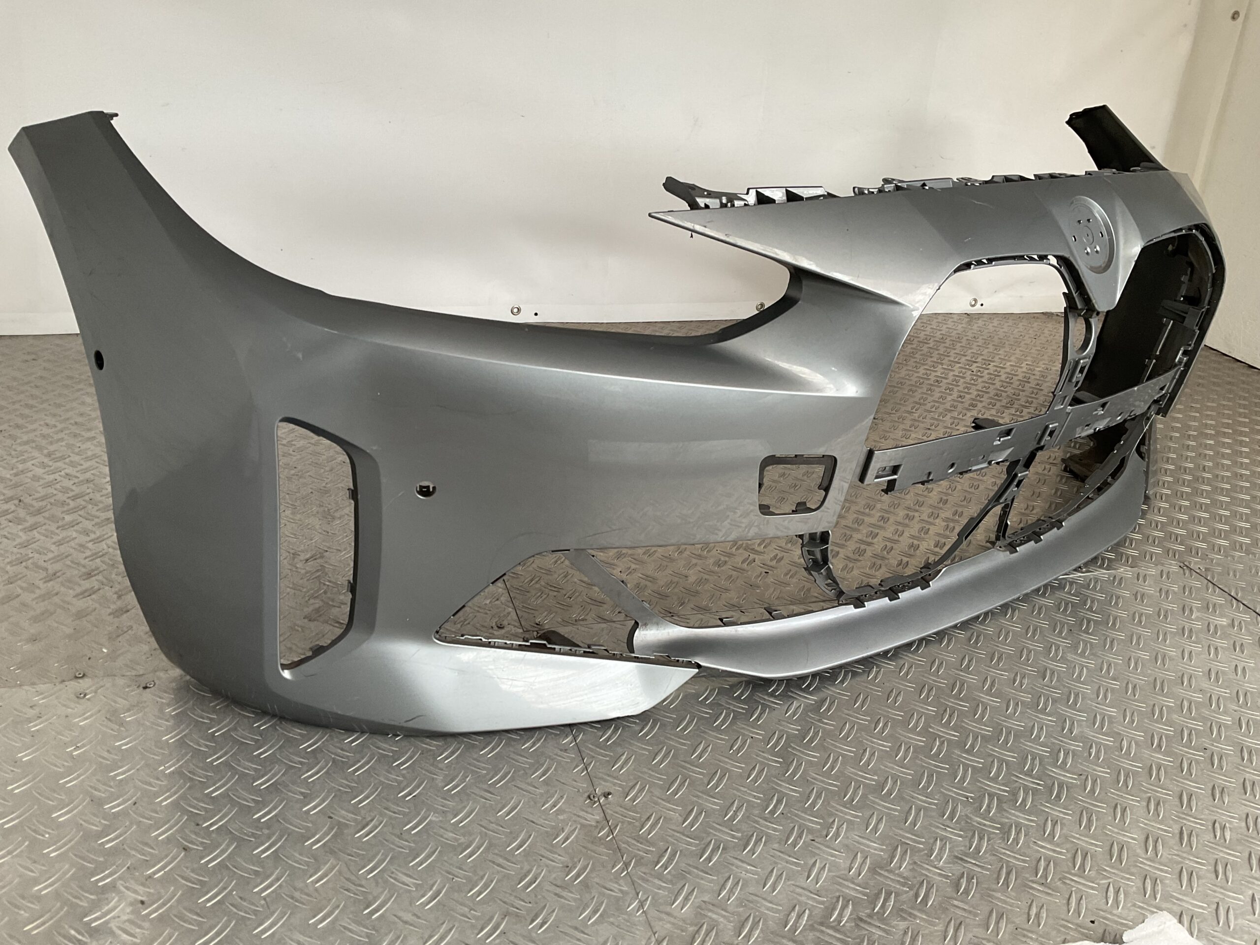 Bumper BMW i4 G26 Grand Coupe 21-24 51118738585 Voorbumper K5-16302z