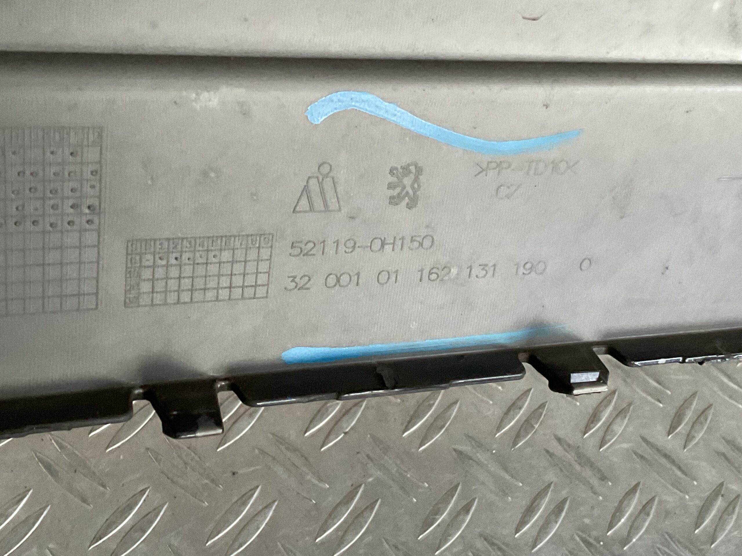 Bumper Peugeot 108 2014-2024 52119-OH150 Voorbumper J4-16284z