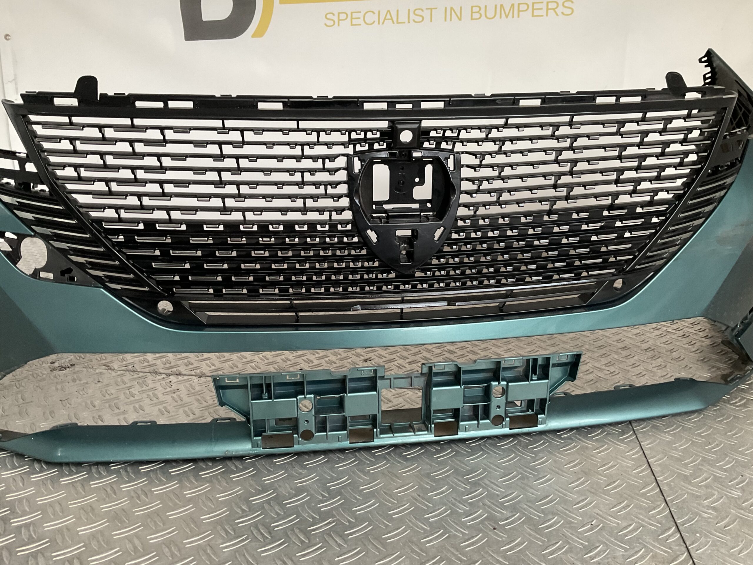 Bumper Peugeot 308 2022-2025 9838074780 Voorbumper J5-16335z