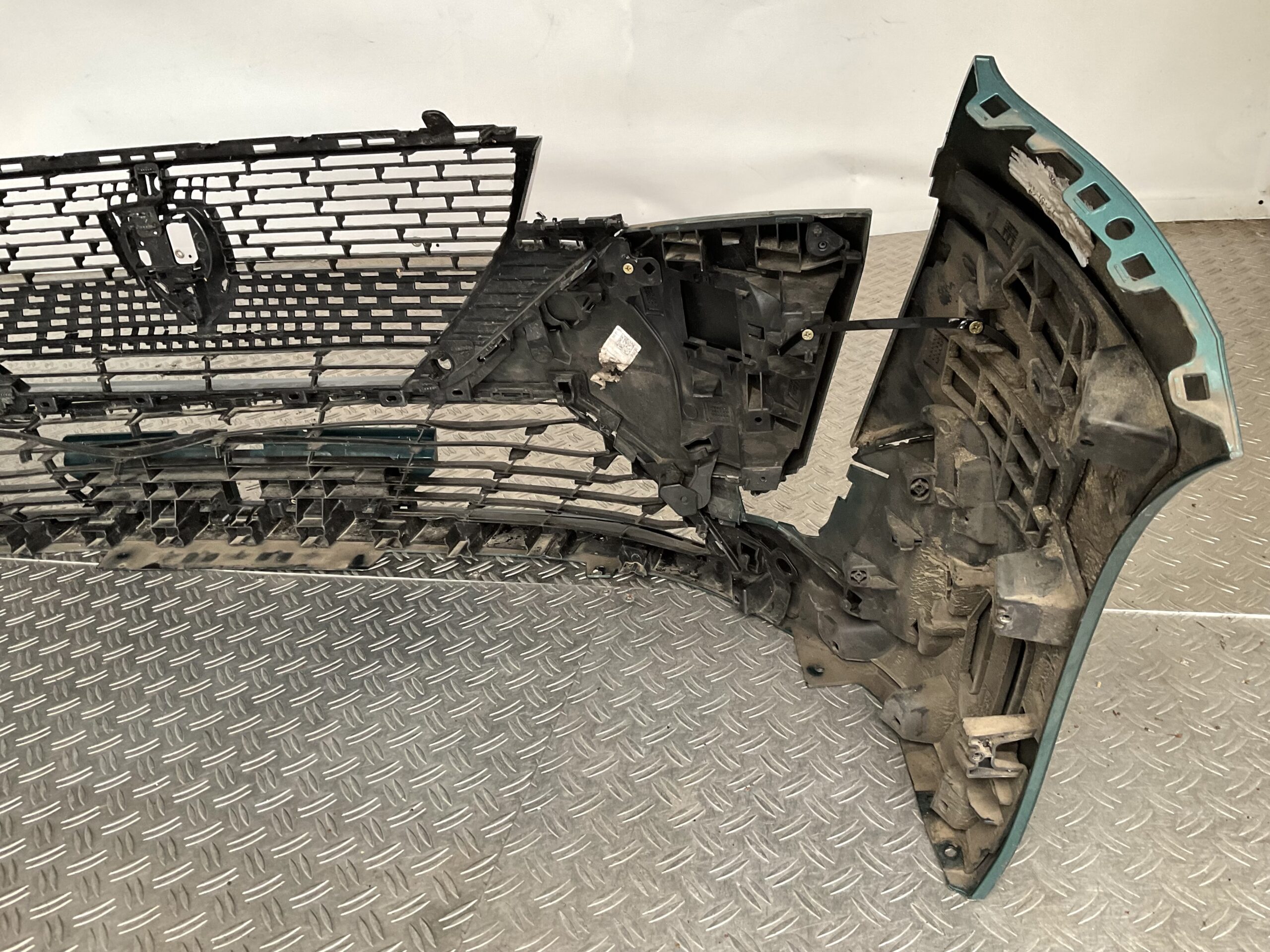 Bumper Peugeot 308 2022-2025 9838074780 Voorbumper J5-16336z