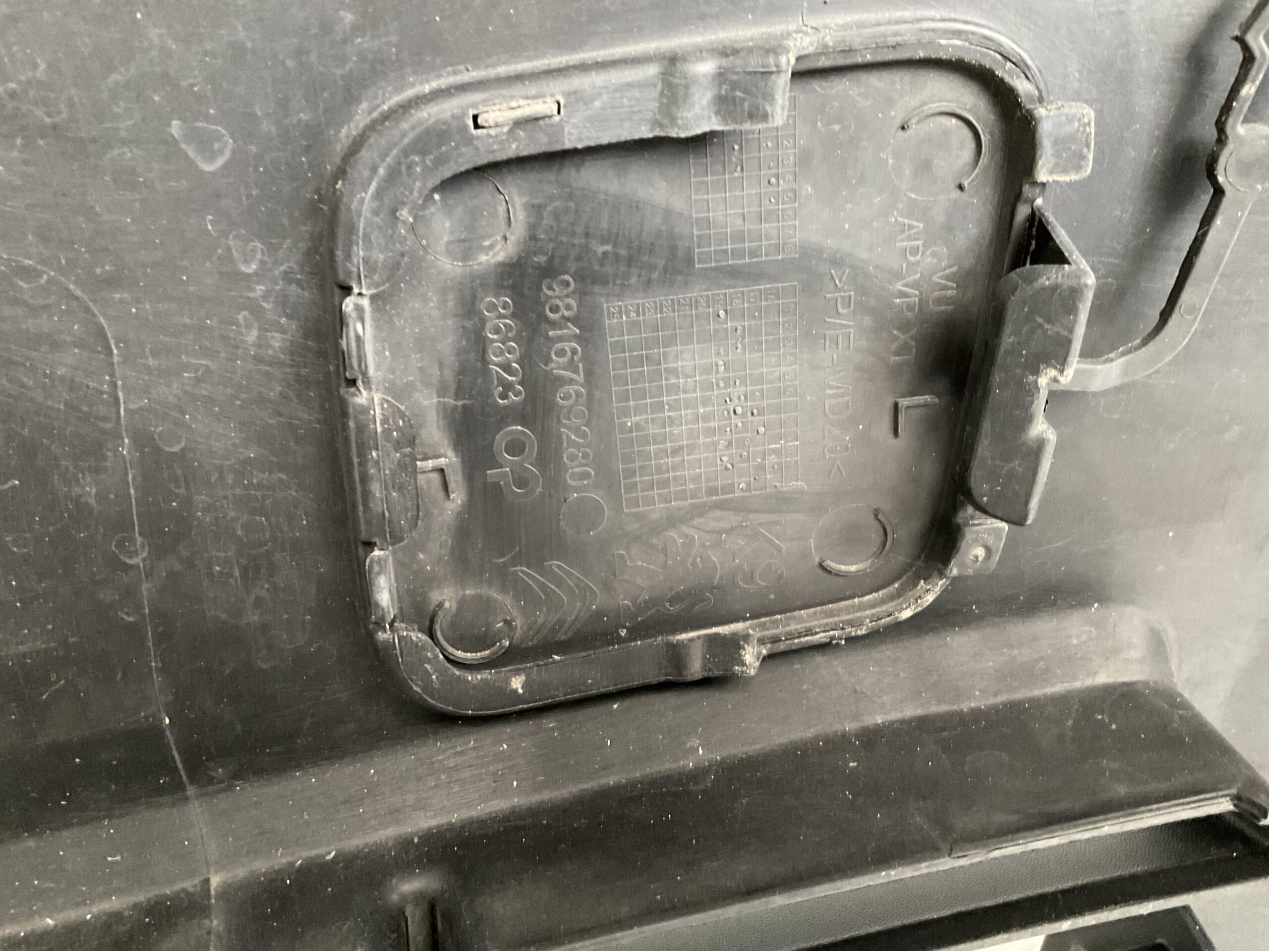 Bumper Citroen Berlingo Peugeot Partner 9816765680 Voorbumper J5-16337z