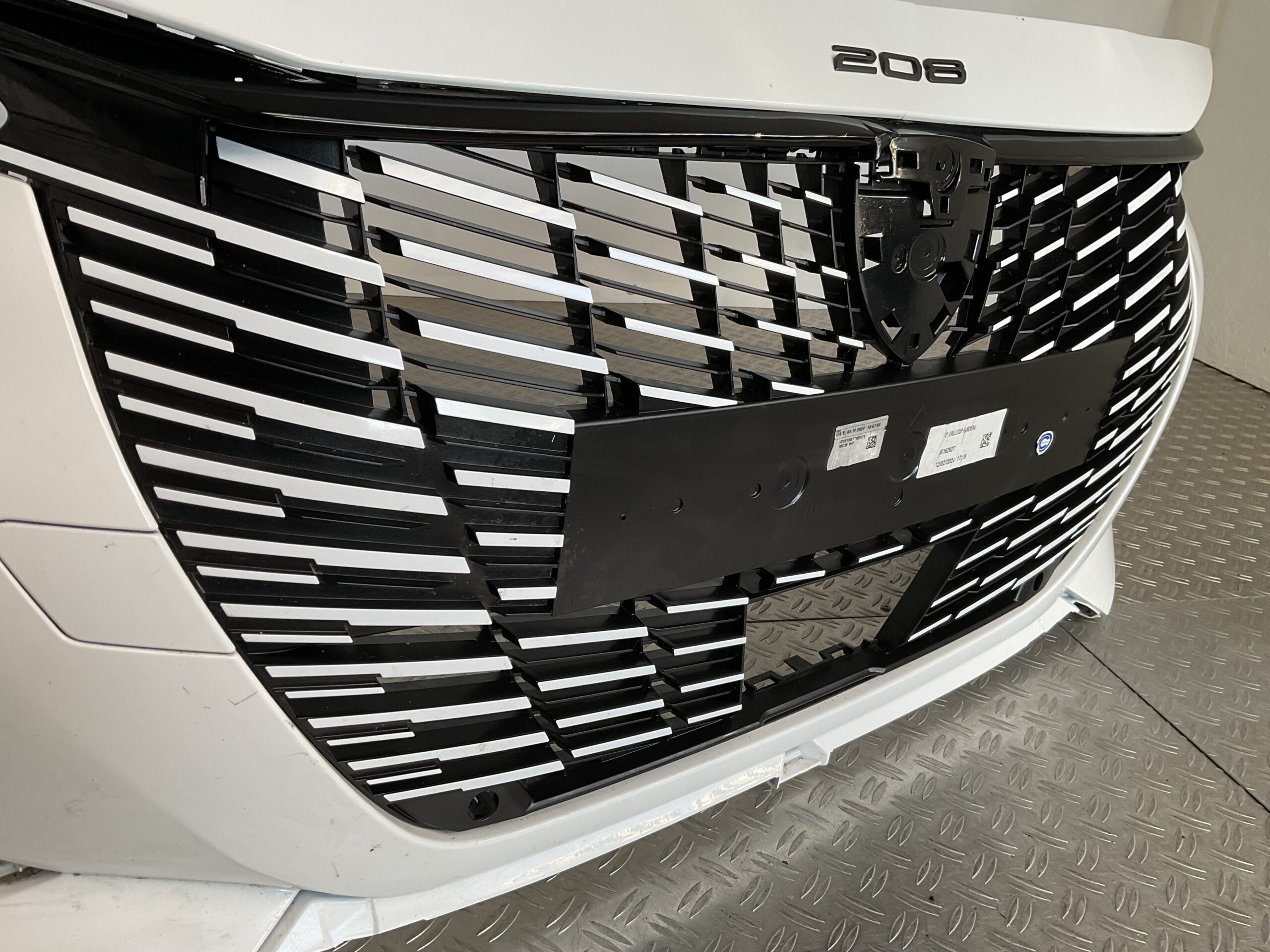 Bumper Peugeot 208 Facelift 23- 9855774980 Voorbumper J4-16384z