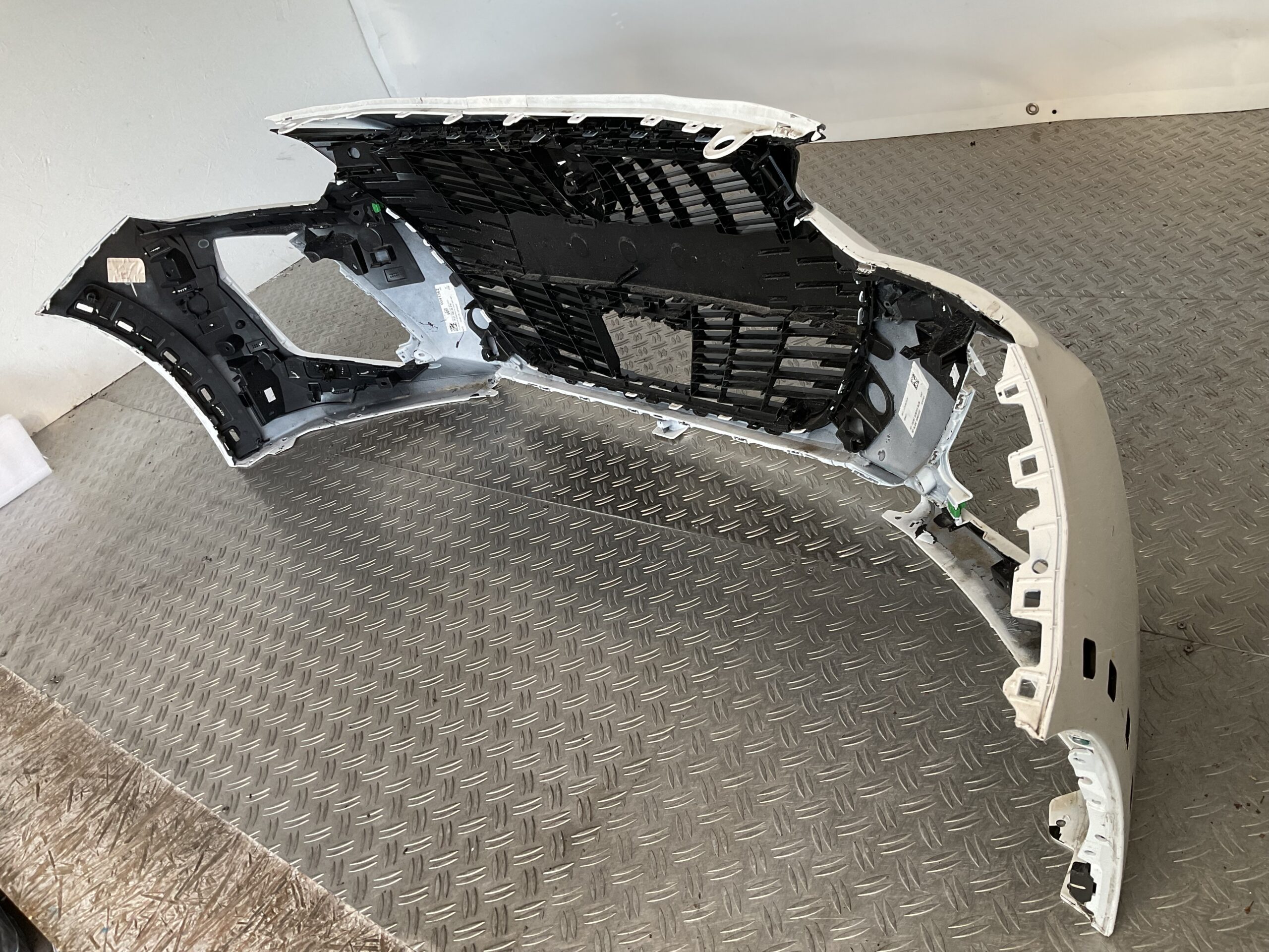 Bumper Peugeot 208 Facelift 23- 9855774980 Voorbumper J4-16384z