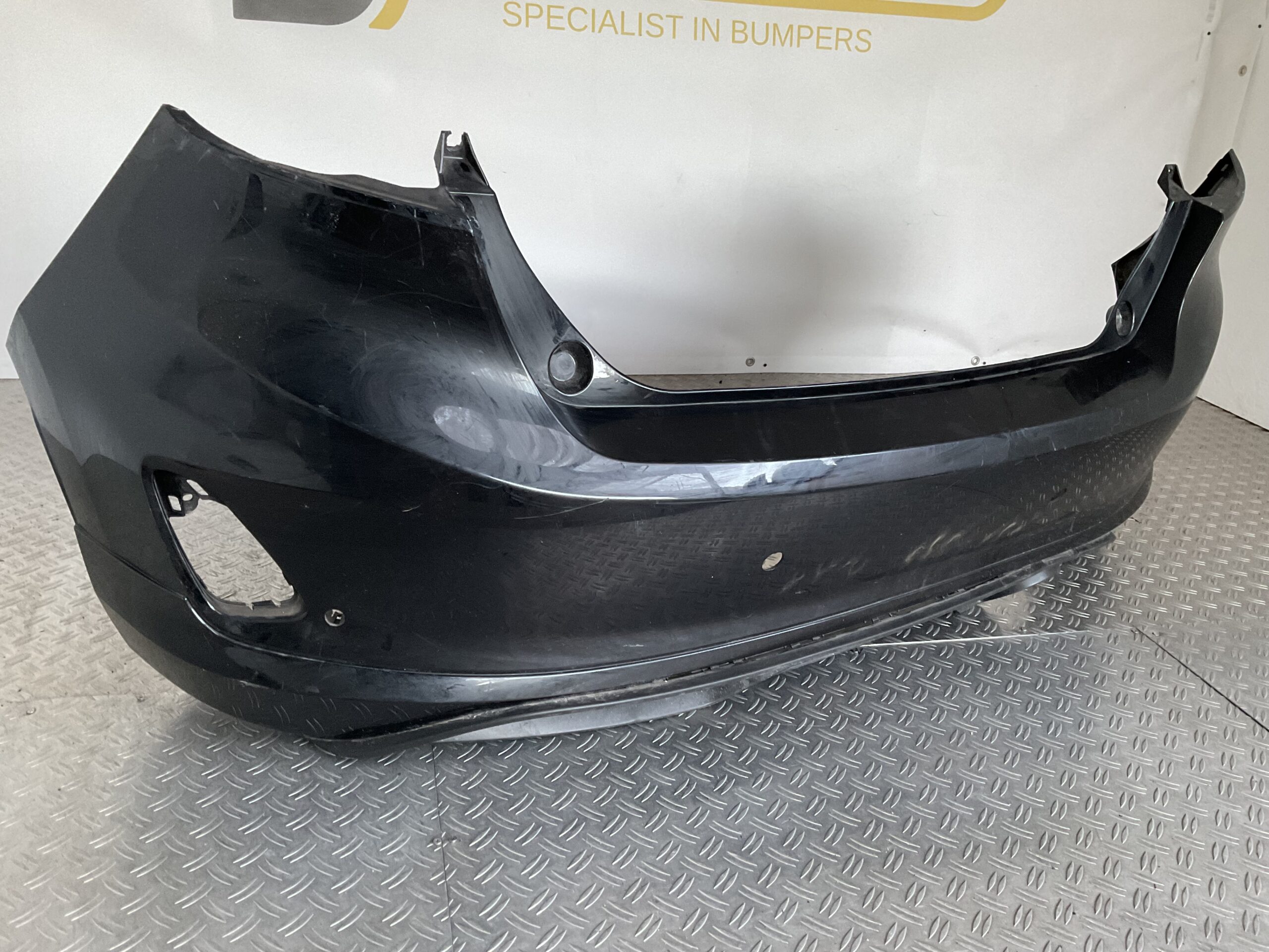 Bumper Ford Fiesta MK8 18-22 L1BB-17906-C1AW Achterbumper F5-16327z