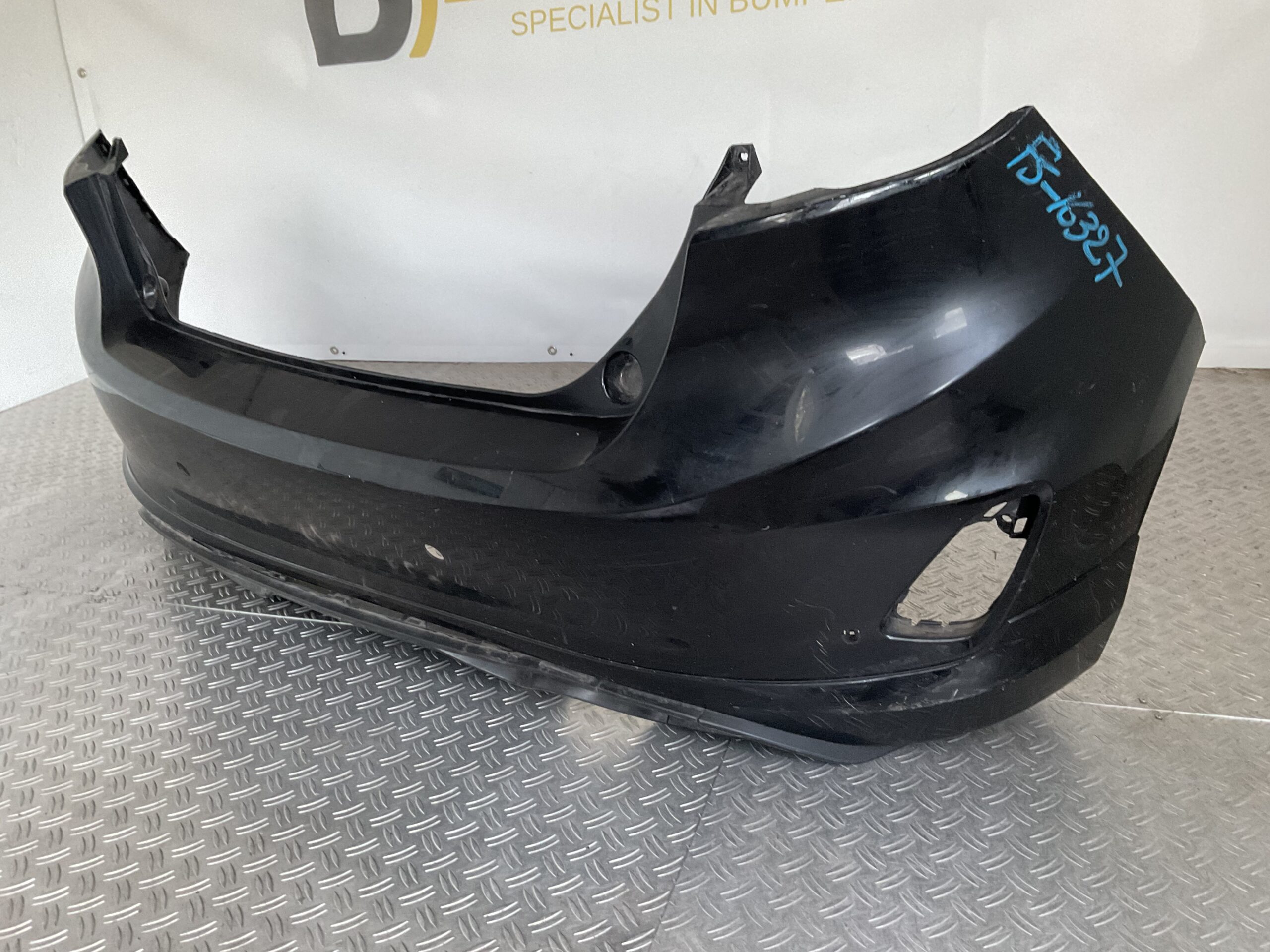 Bumper Ford Fiesta MK8 18-22 L1BB-17906-C1AW Achterbumper F5-16327z