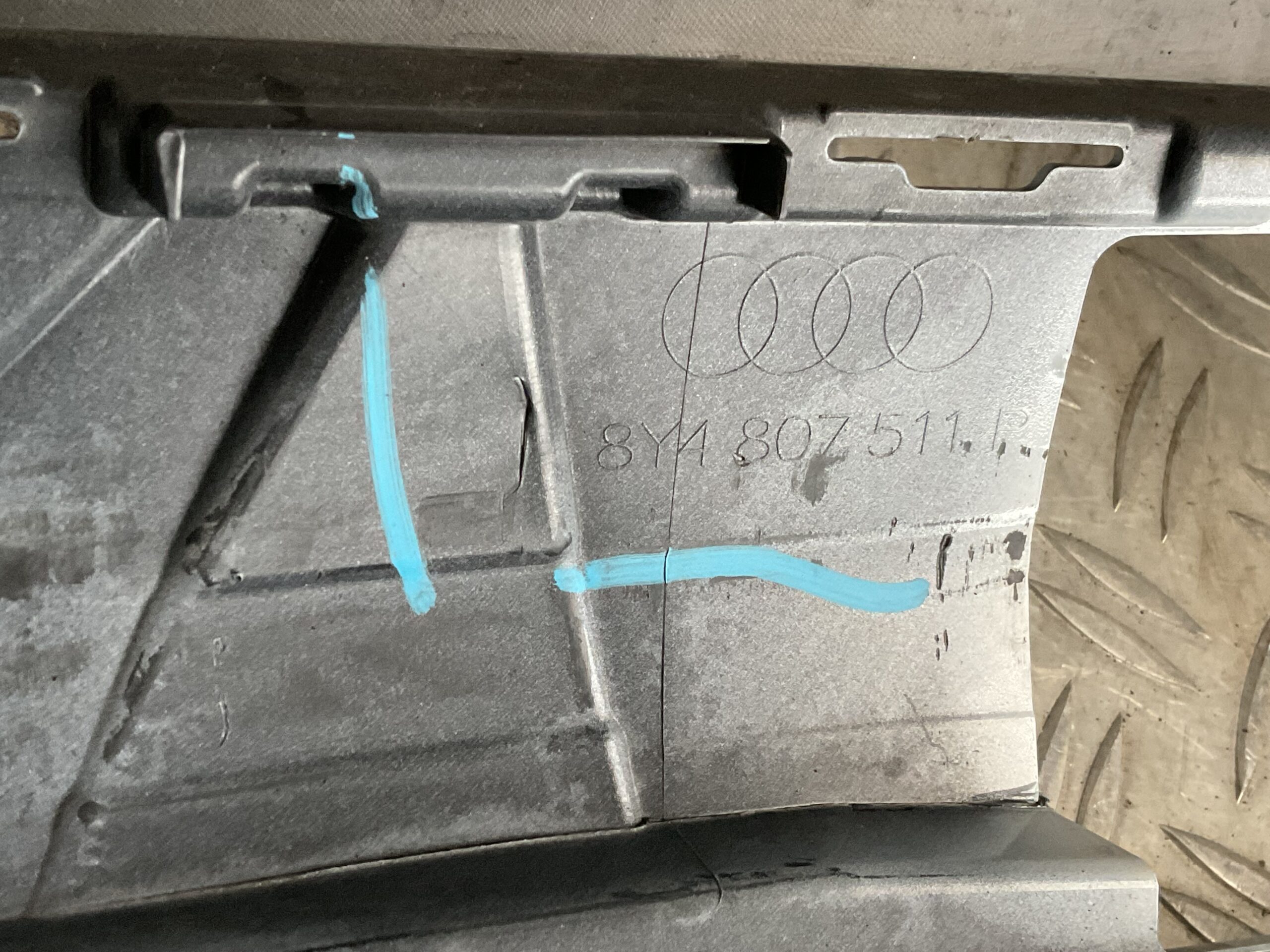 Bumper Audi A3 8Y4 Facelift Sportback 24- 8Y4807511P Achterbumper F5-16451z