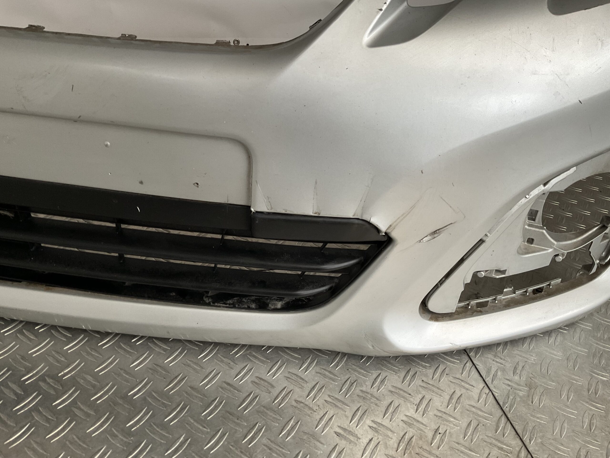 Bumper Peugeot 108 2014-2024 52119-OH150 Voorbumper J4-16441z