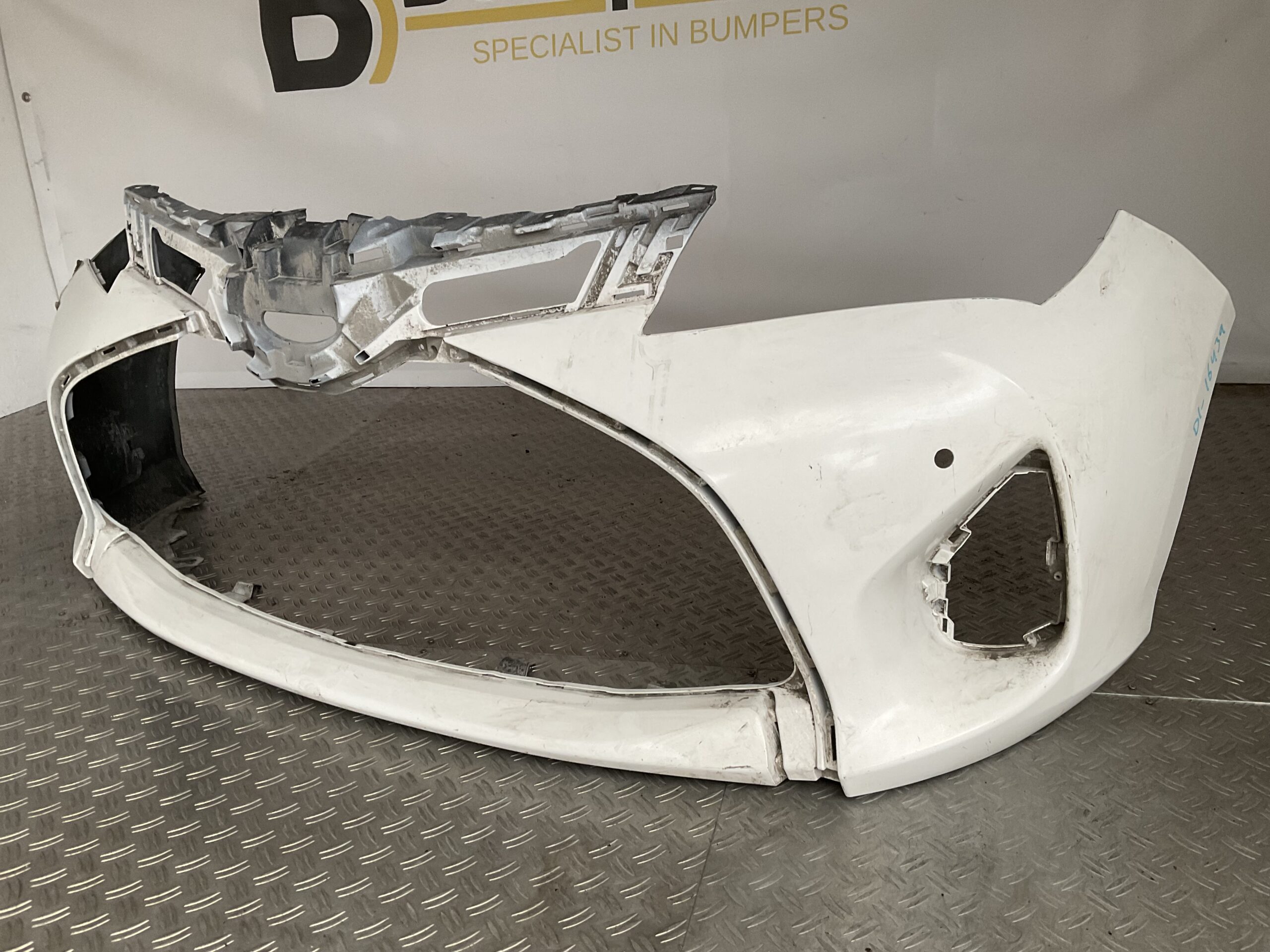 Bumper Toyota Yaris Facelift 17-19 pdc 53102-0D030 Voorbumper D1-16439z