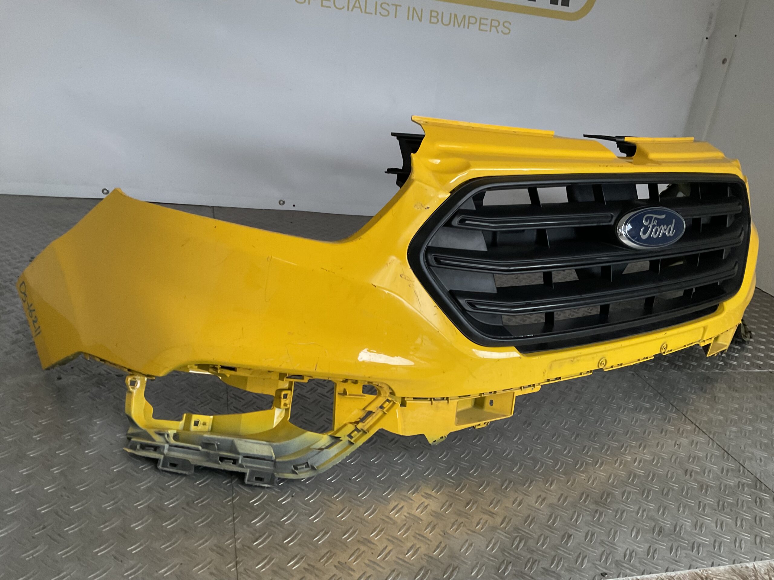 Bumper Ford Transit Custom 17-23 JK21-17E778-A Voorbumper D5-16211z