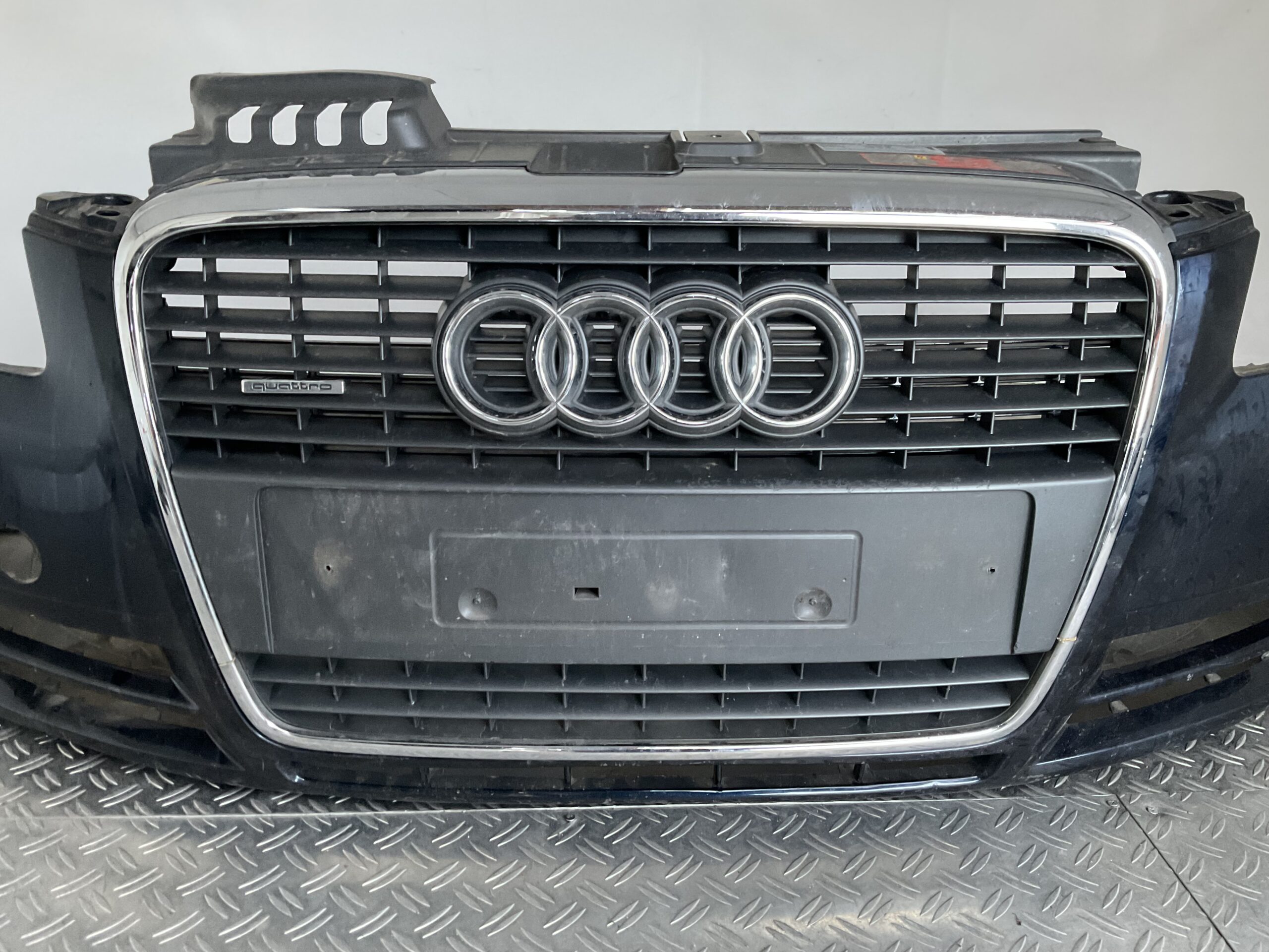 Bumper Audi A4 8E 8H 06-098e0807437 Voorbumper H3-16517z