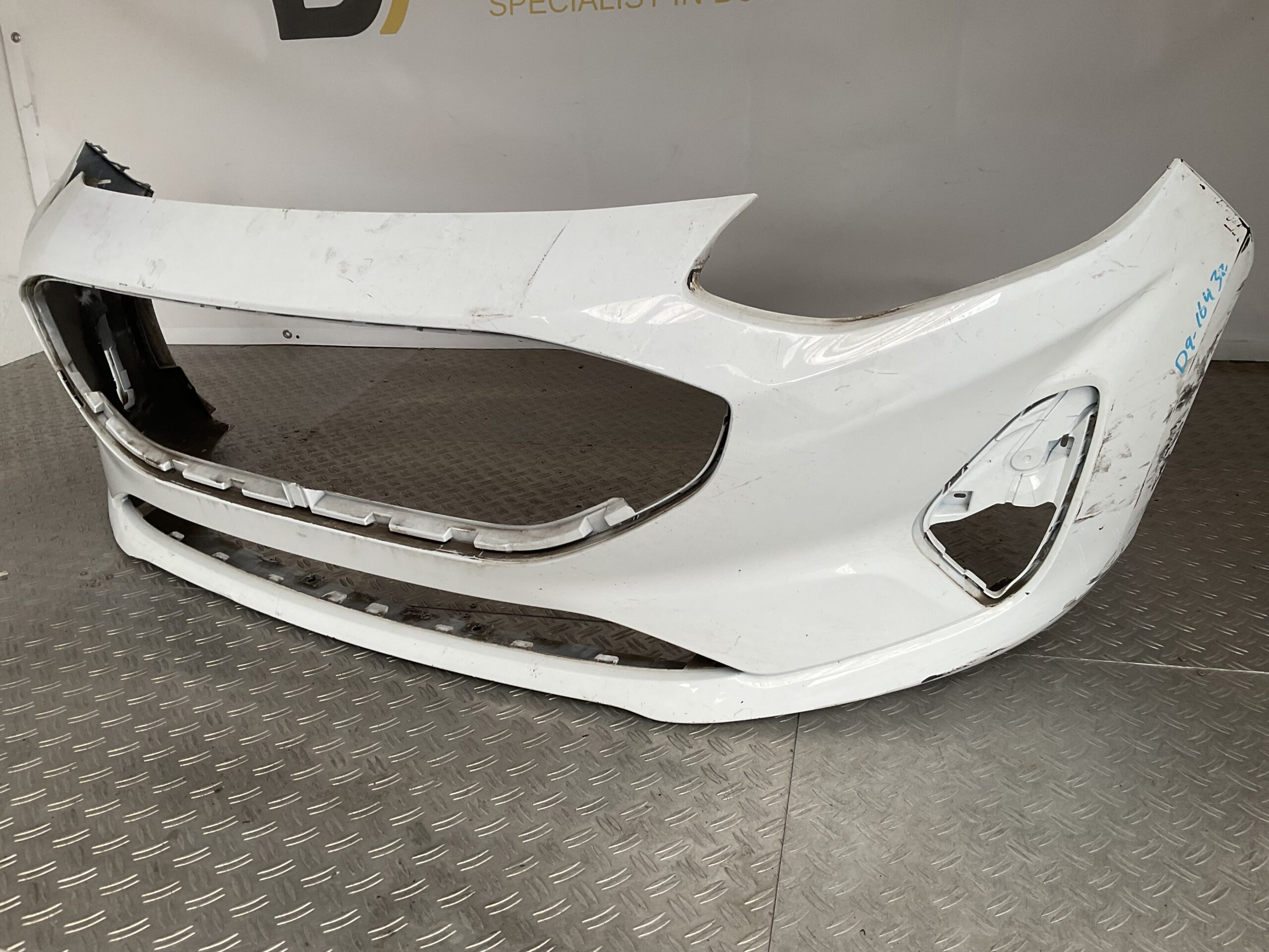 Bumper Ford Fiesta MK8 VIII Facelift 21- N1BB-17757-A Voorbumper D3-16526z