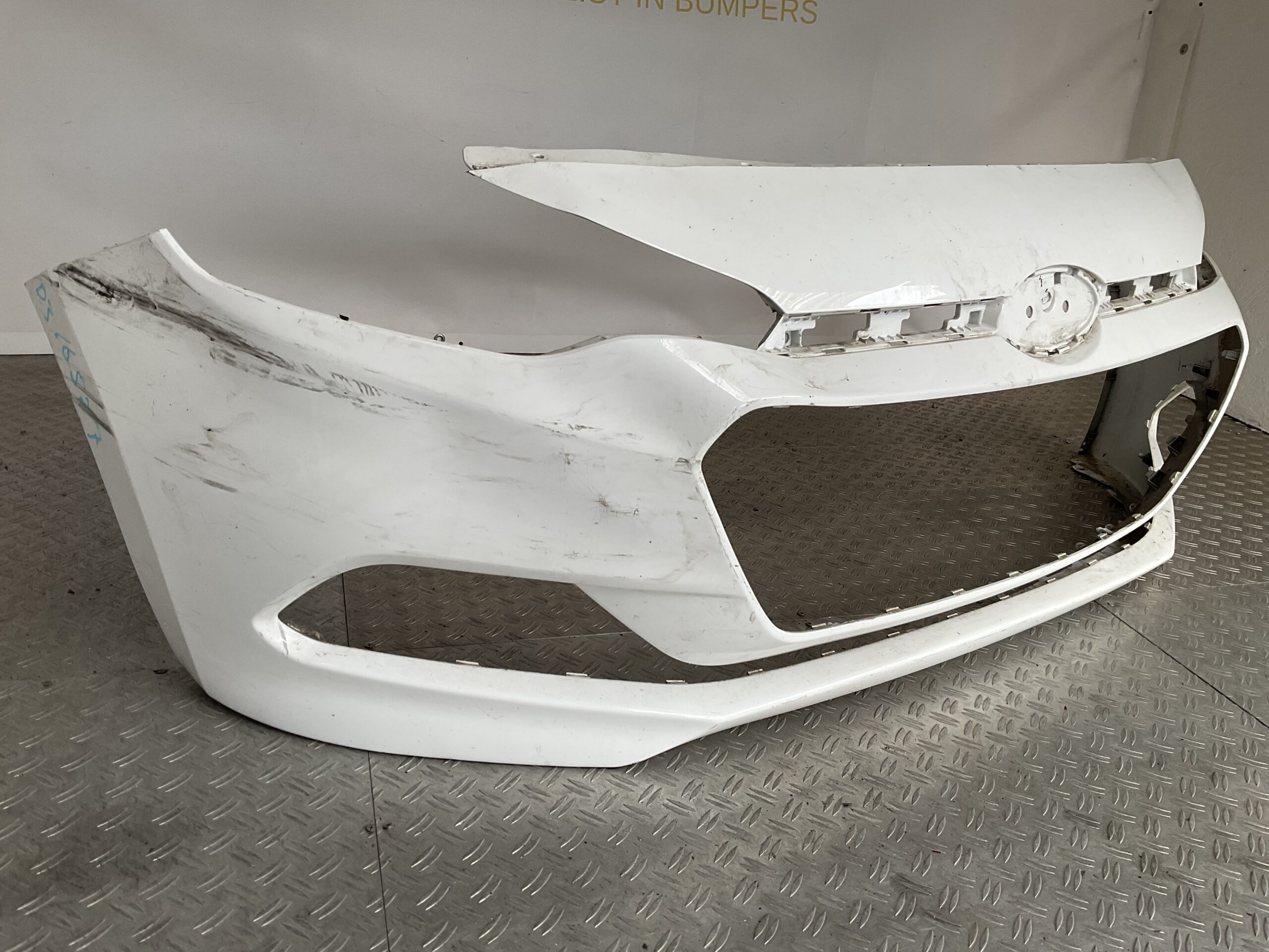 Bumper Hyundai i20 13-16 86511-C8000 Voorbumper E3-16527z