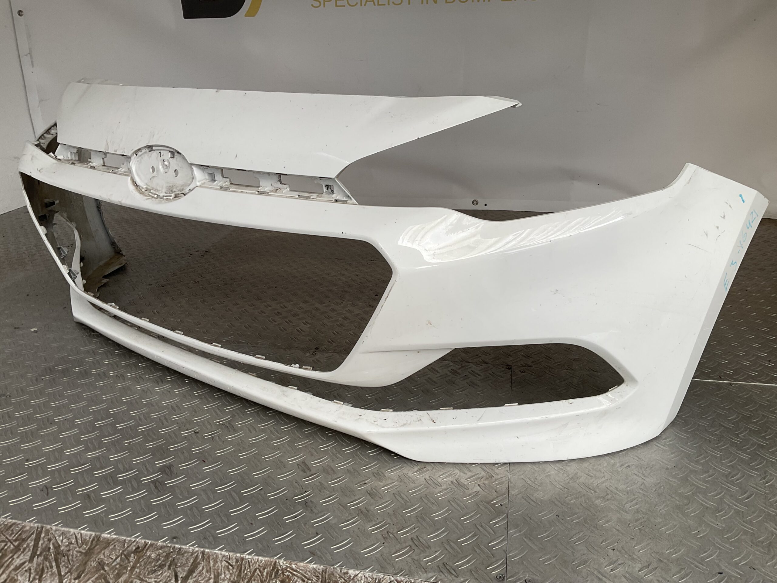 Bumper Hyundai i20 13-16 86511-C8000 Voorbumper E3-16527z