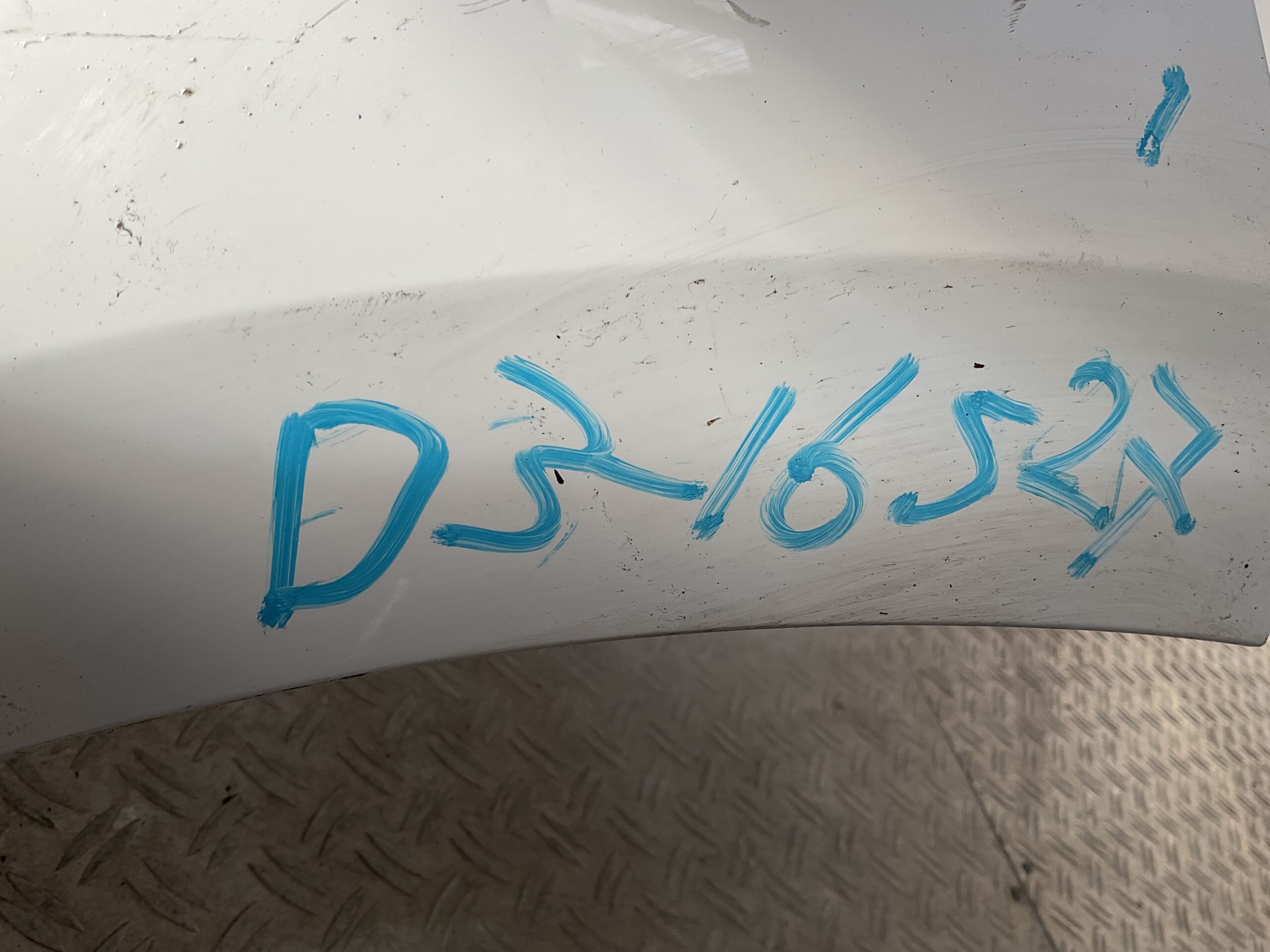 Bumper Hyundai i20 13-16 86511-C8000 Voorbumper E3-16527z