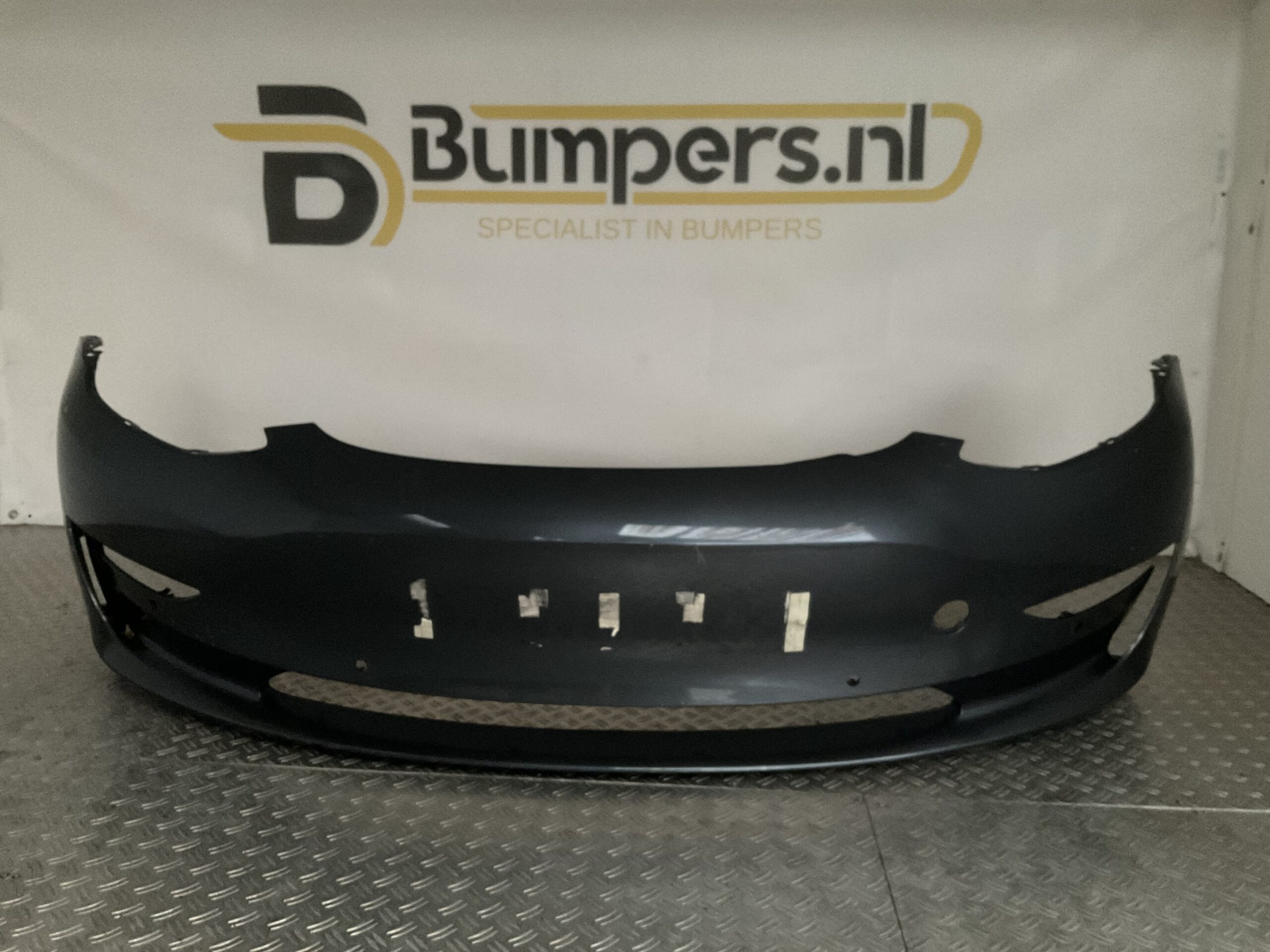 Bumper Tesla Model Y 2020-2024 153704-03-F Voorbumper M1-16534z